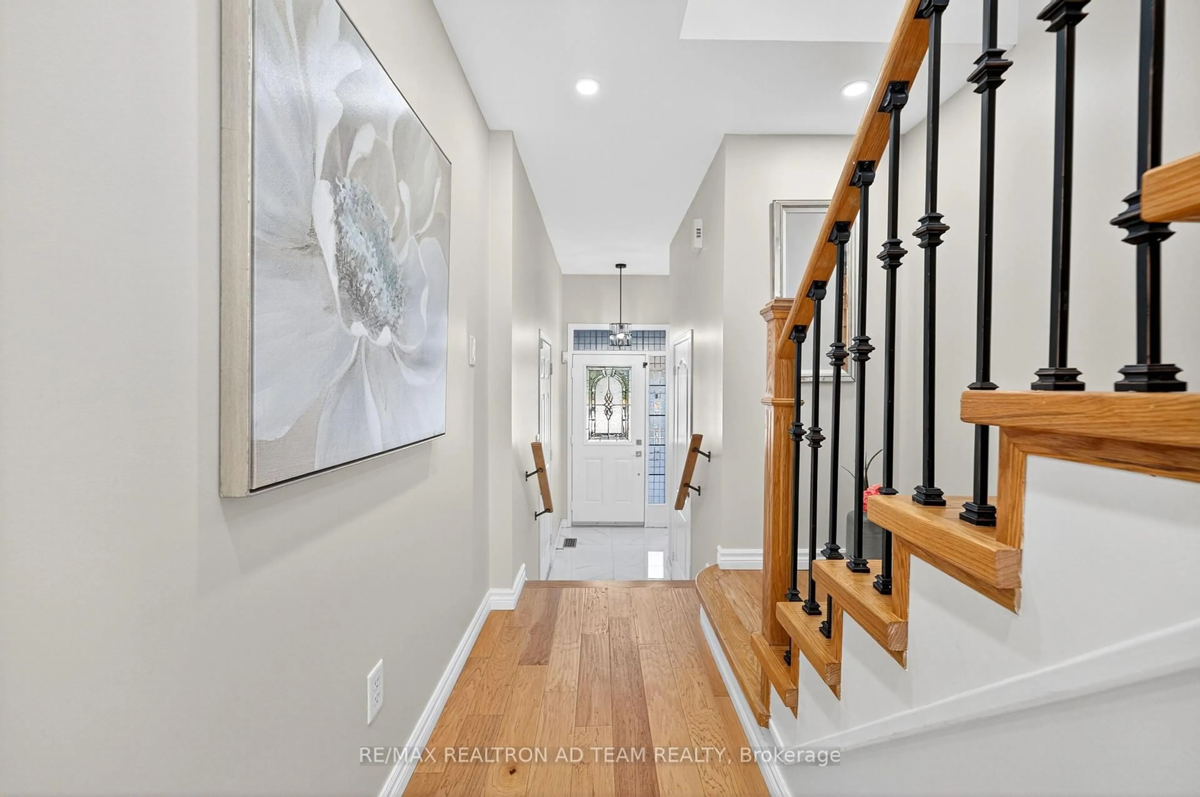 Indoor entryway for 34 Unsworth Cres, Ajax Ontario L1T 4X3