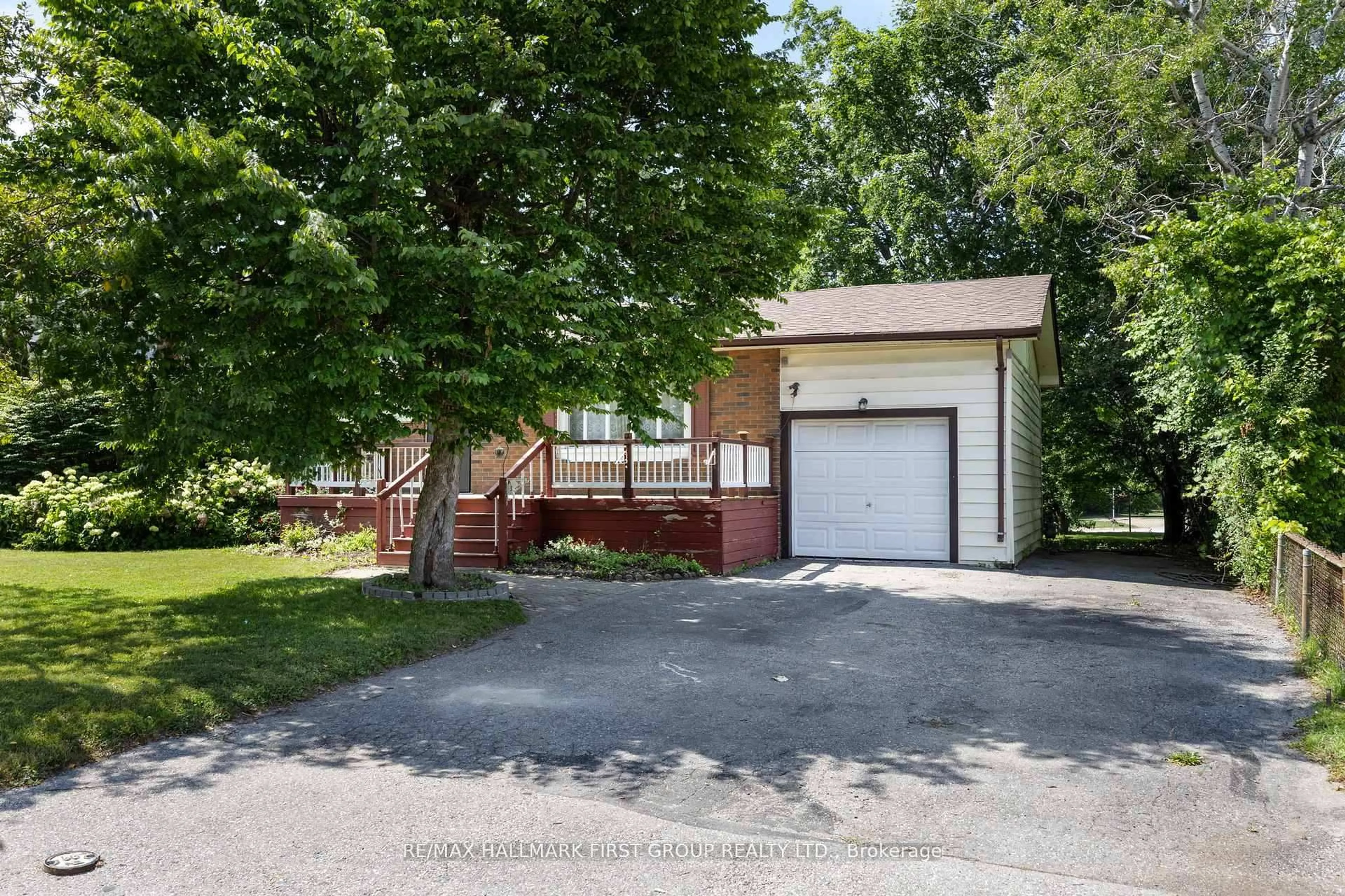 Unknown for 20 Lambard Cres, Ajax Ontario L1S 1M5