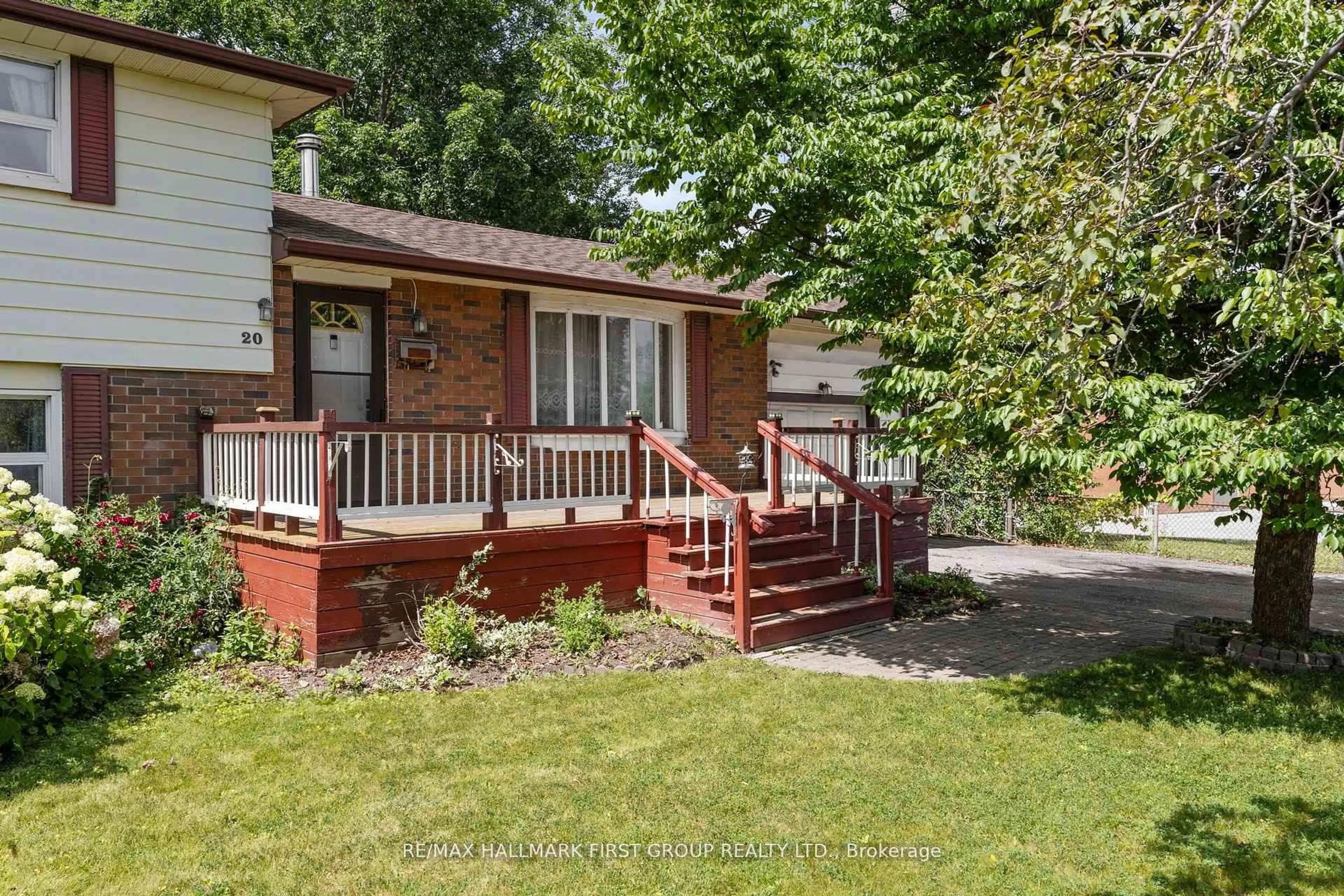 Patio, street for 20 Lambard Cres, Ajax Ontario L1S 1M5