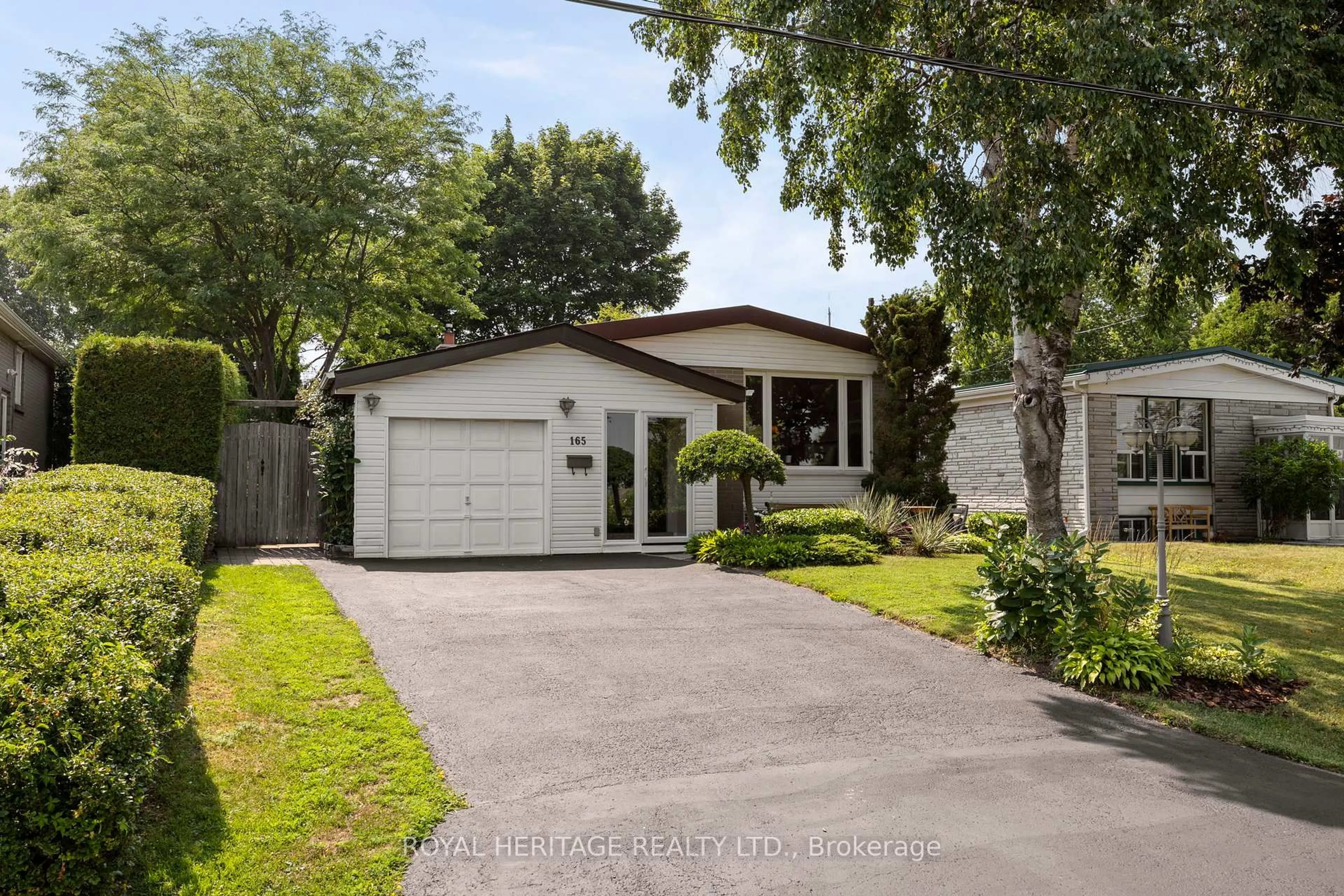 Unknown for 165 Hillcrest Dr, Whitby Ontario L1N 3C3