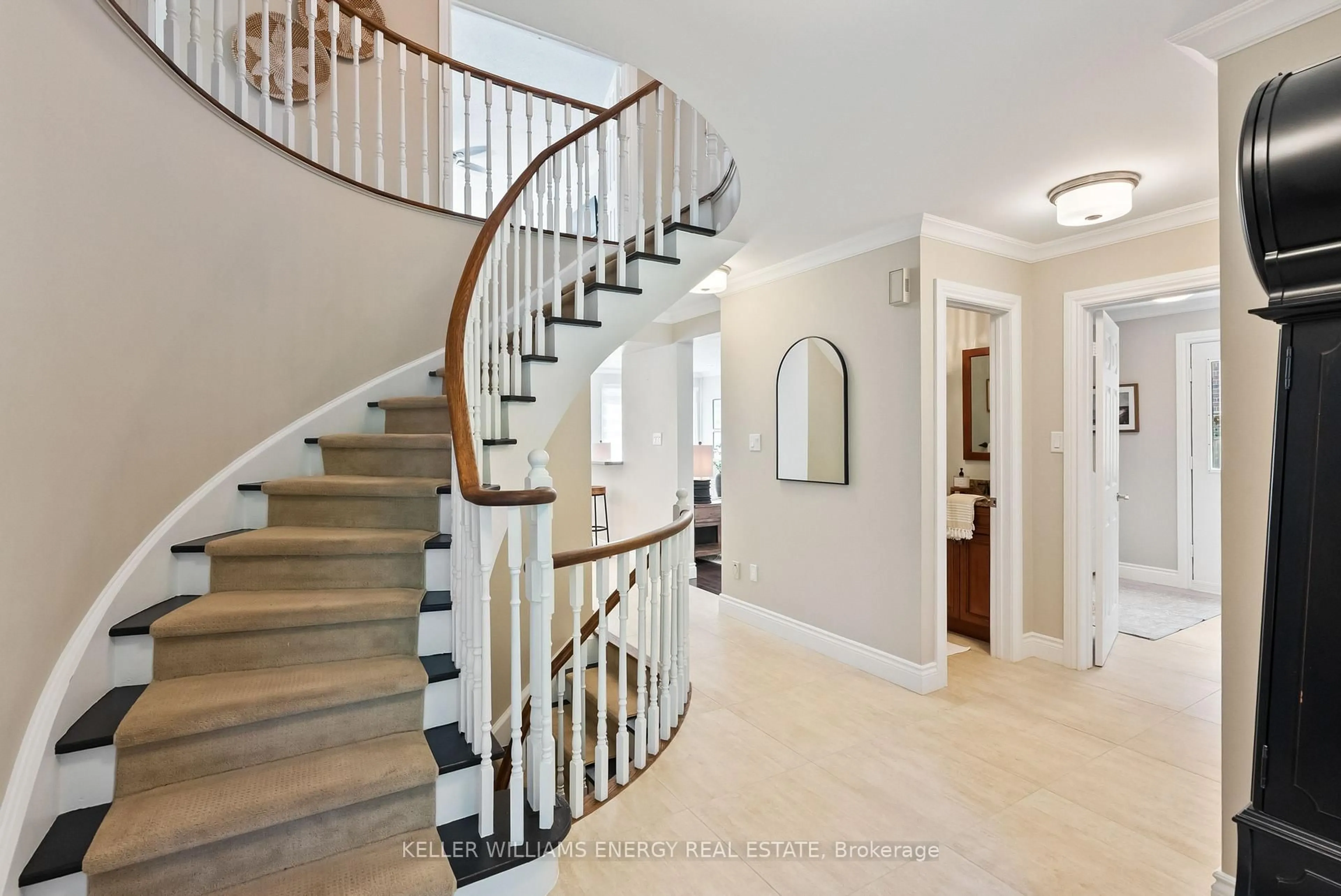 Unknown for 807 Regal Cres, Pickering Ontario L1X 2P7
