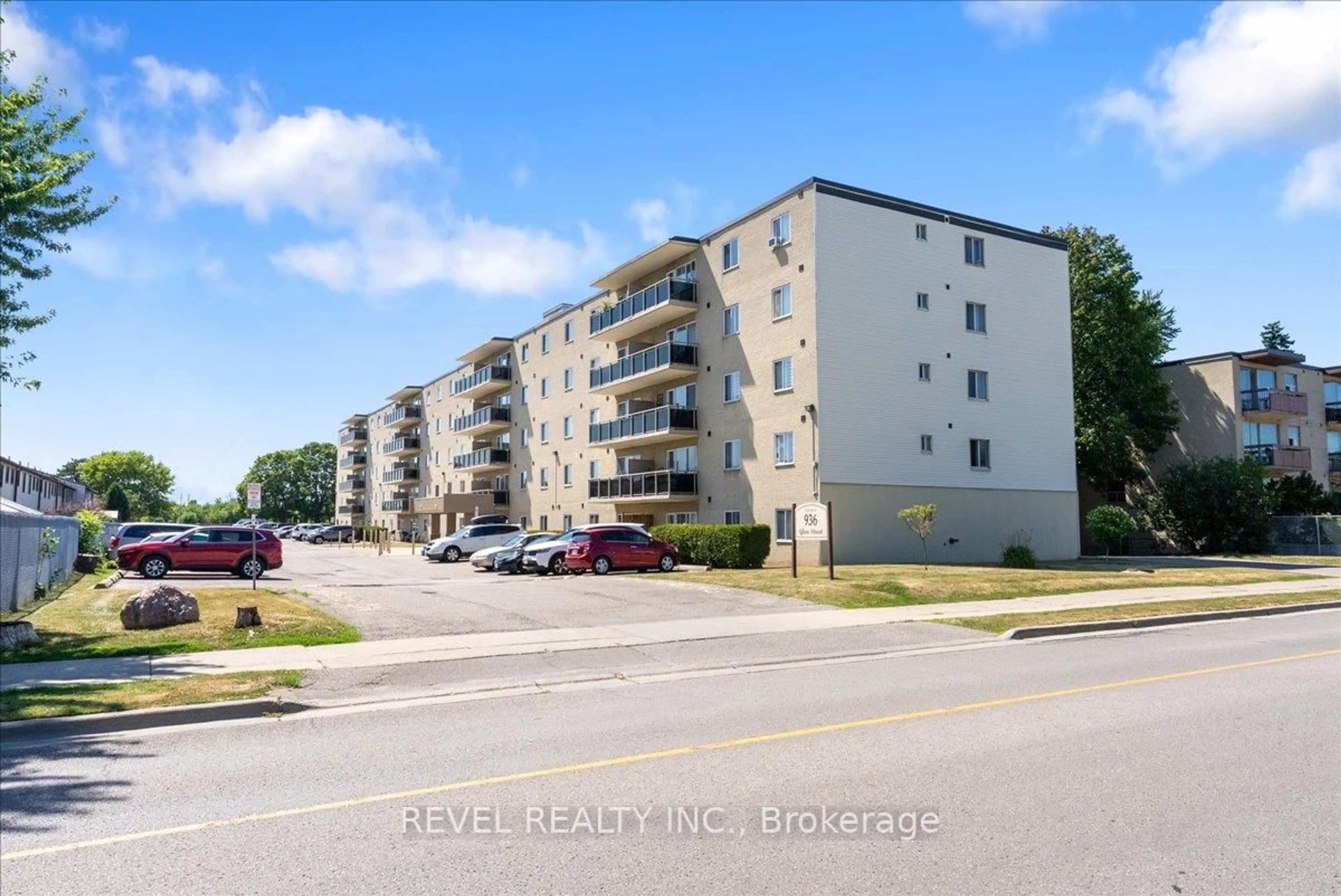 Unknown for 936 Glen St #508, Oshawa Ontario L1J 5Z7