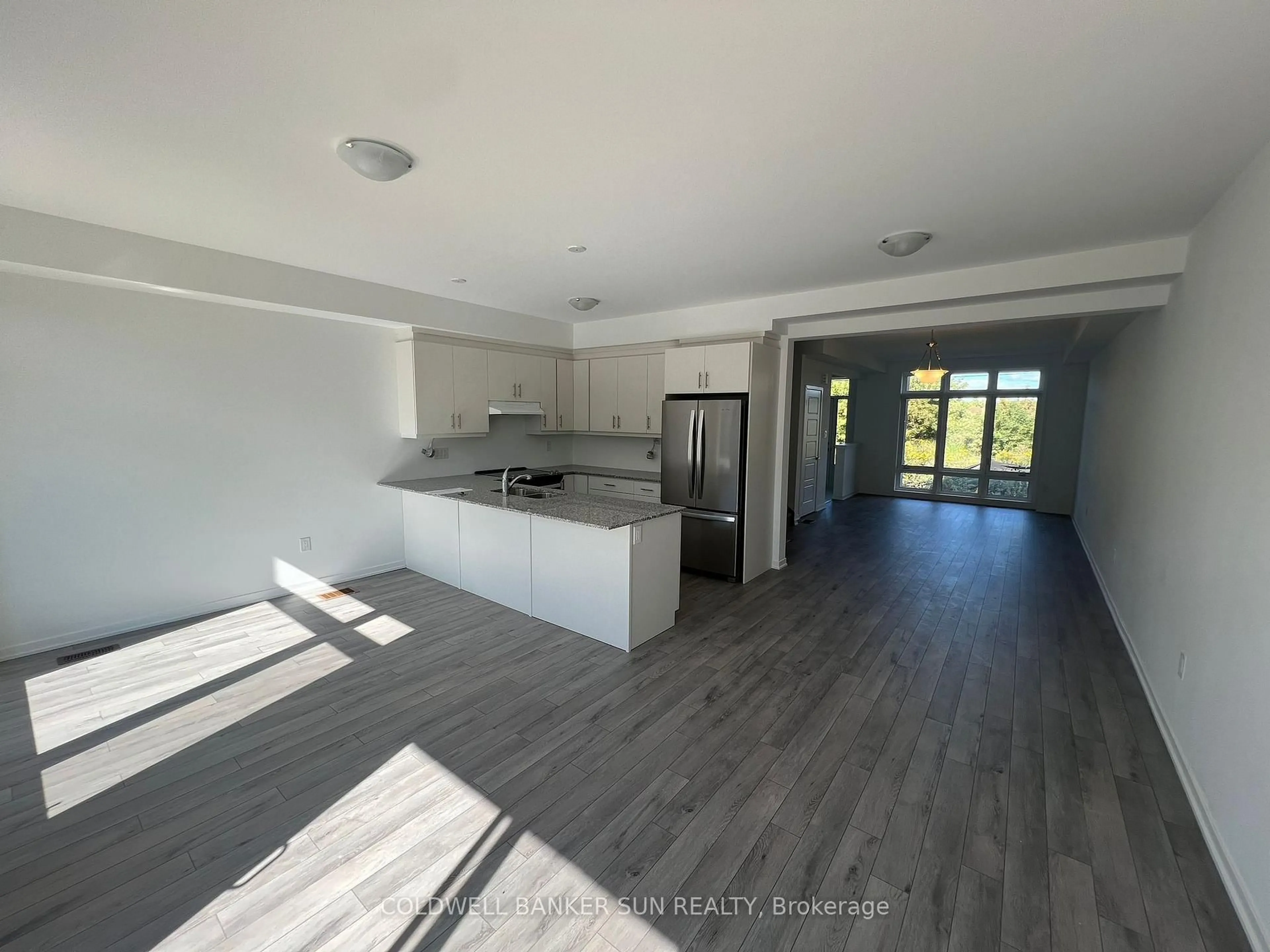 Open concept kitchen, unknown for 801 Conlin Rd, Oshawa Ontario L1H 7K5