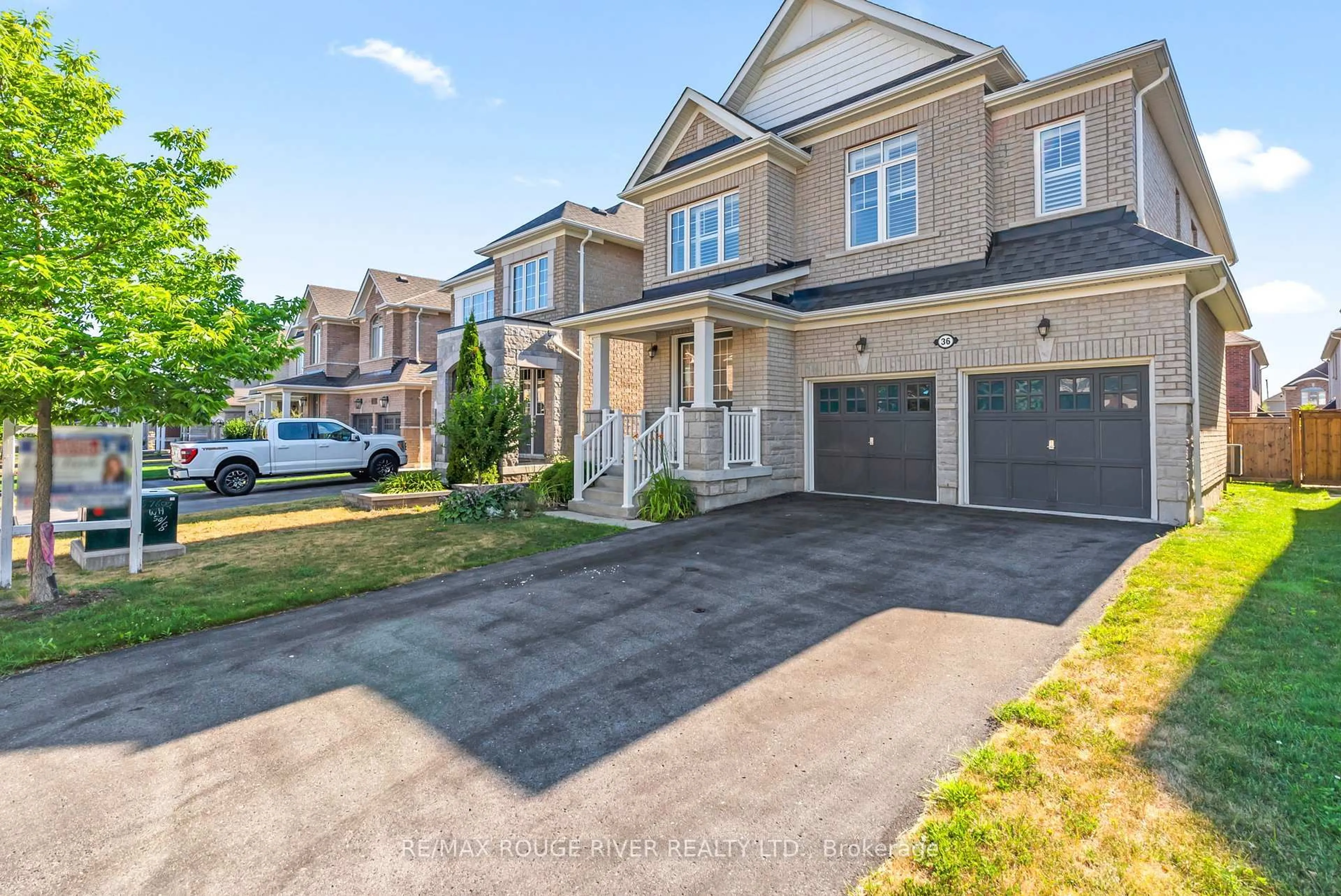Unknown for 36 Charterhouse Dr, Whitby Ontario L1R 3R8