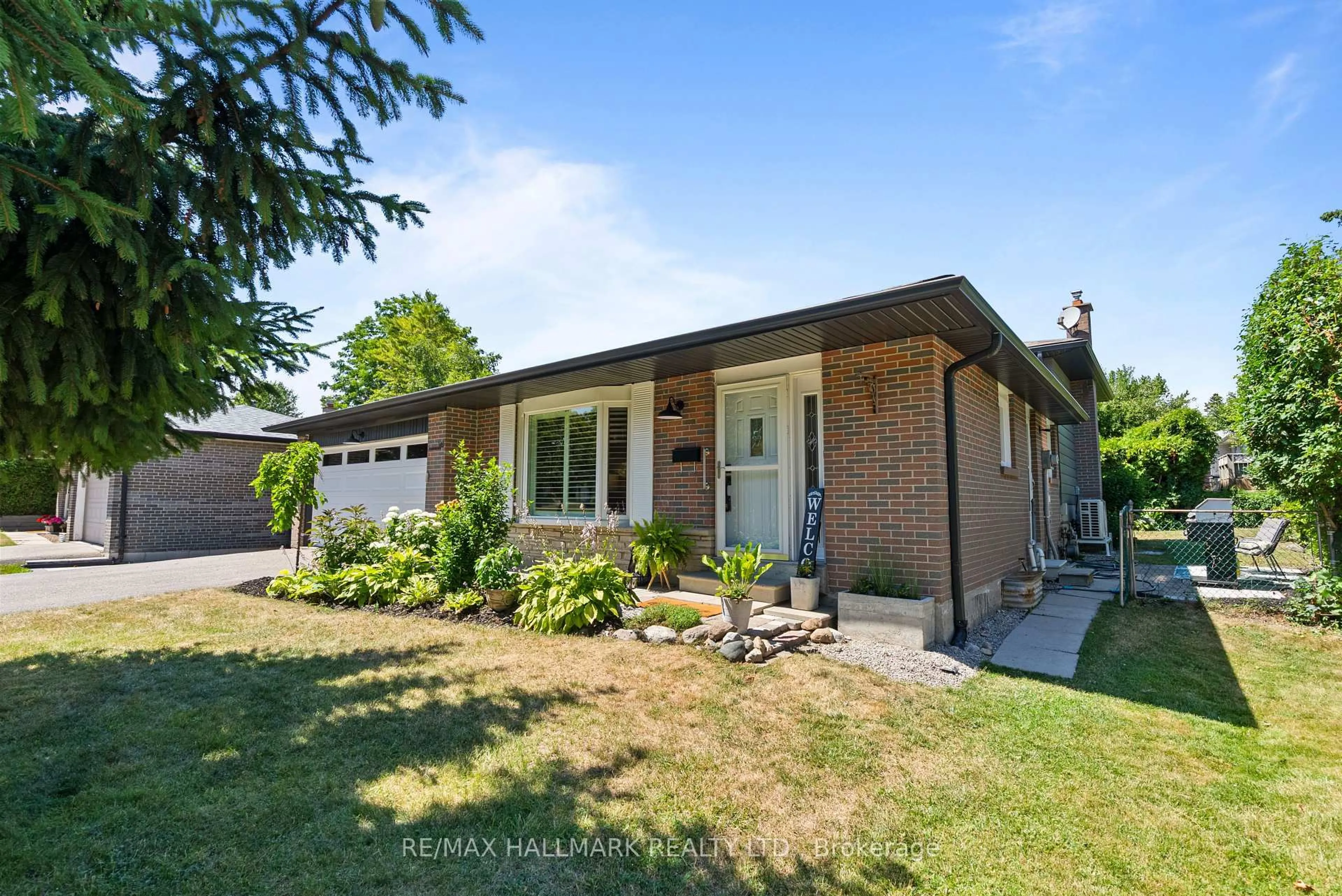 Home with brick exterior material, street for 149 Clappison Blvd, Toronto Ontario M1C 2H3