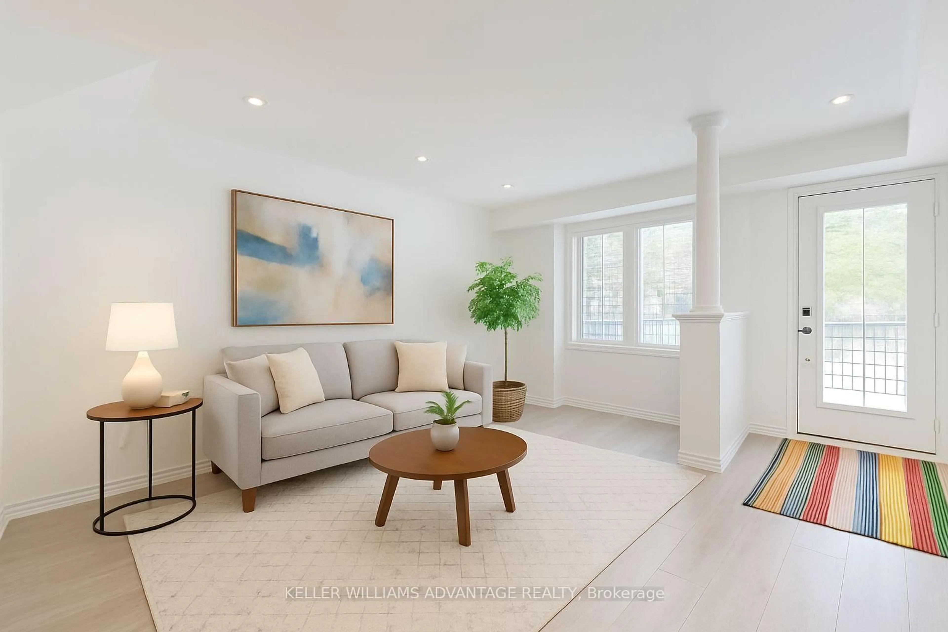 Living room with furniture, unknown for 86 Woodbine Ave, Toronto Ontario M4L 2A2