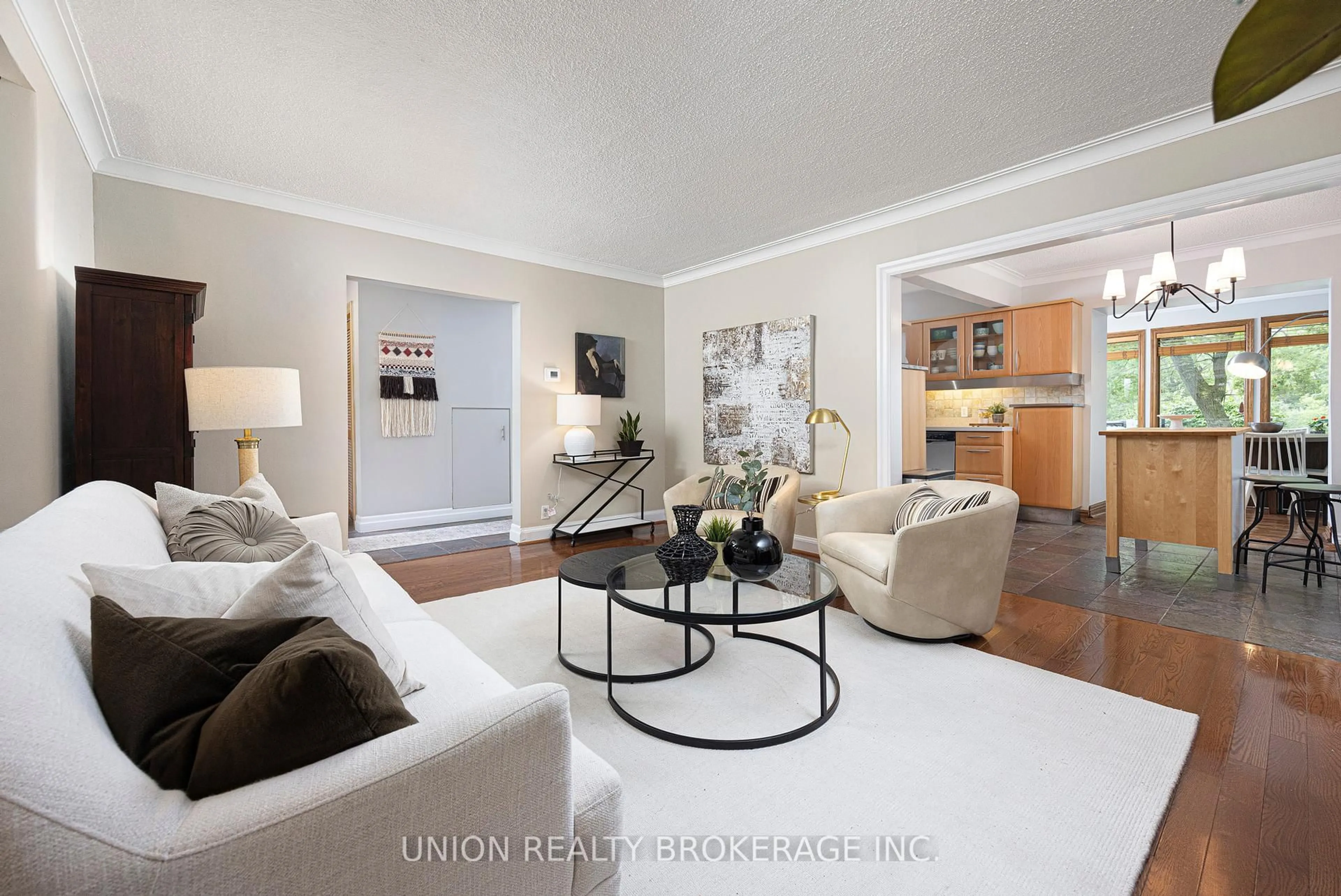 Living room with furniture, unknown for 120 Scarboro Cres, Toronto Ontario M1M 2J4