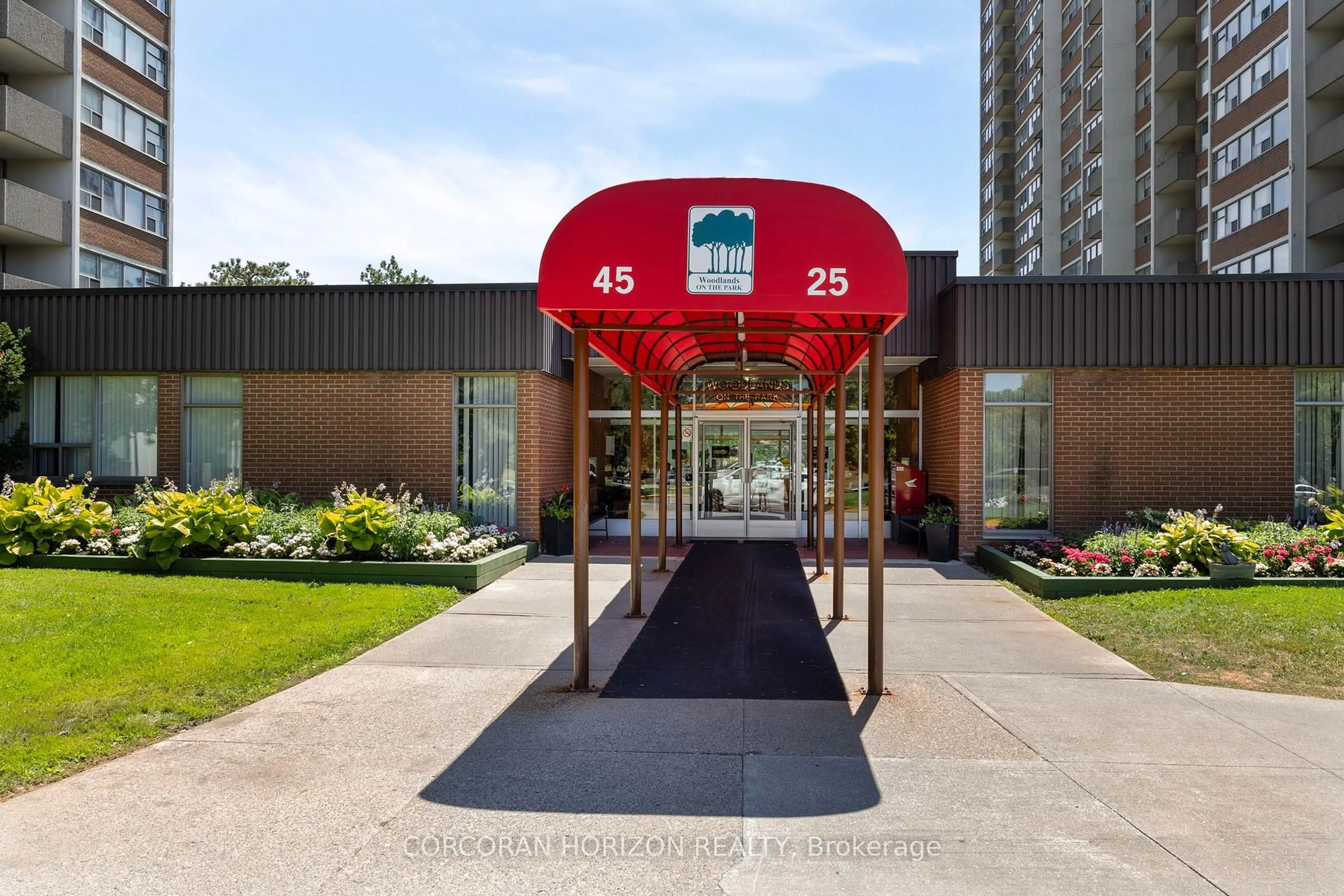 Indoor foyer for 25 Silver Springs Blvd #1909, Toronto Ontario M1V 1M9