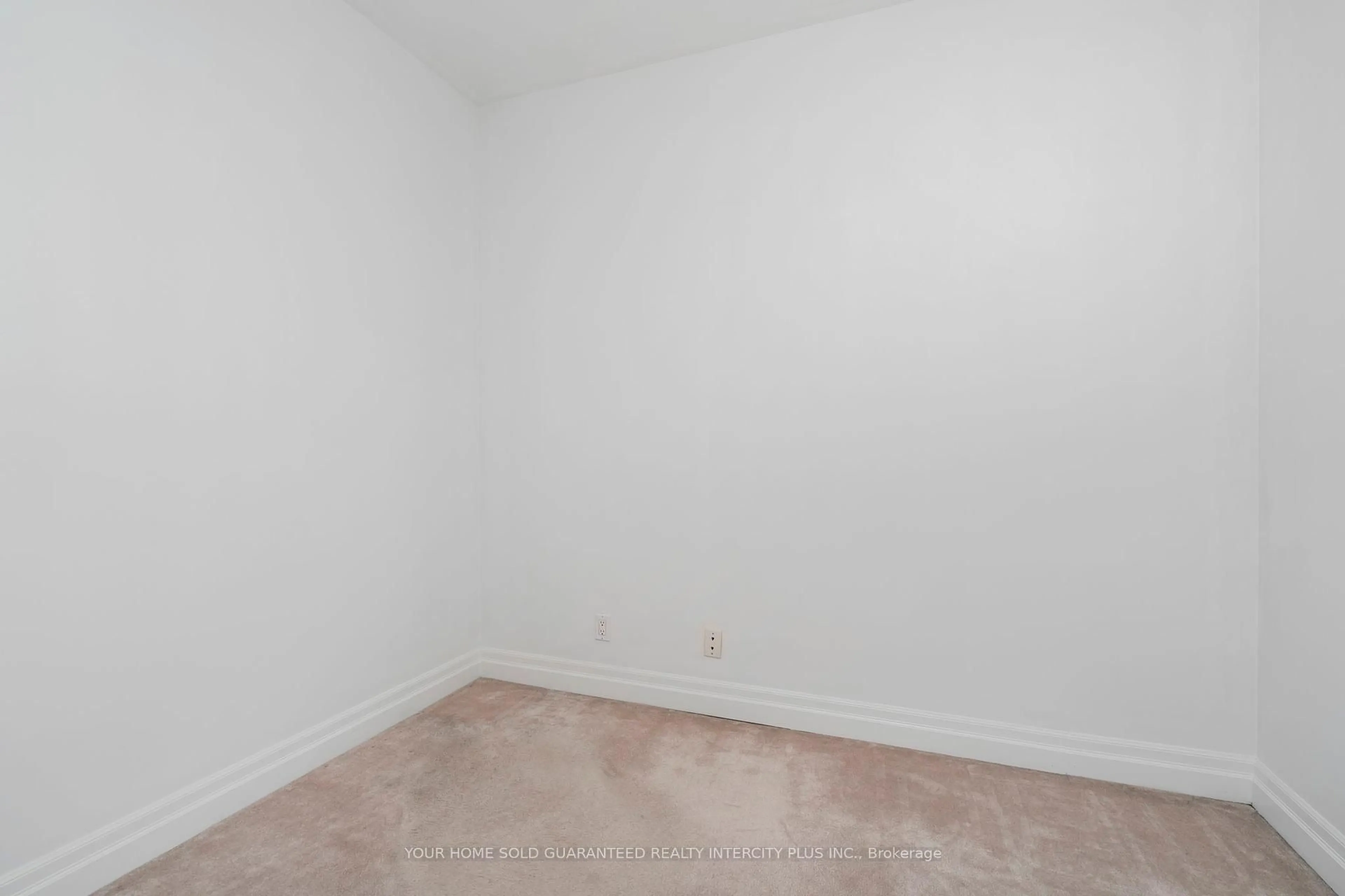 A pic of a room for 44 Bond St #907, Oshawa Ontario L1G 6R2