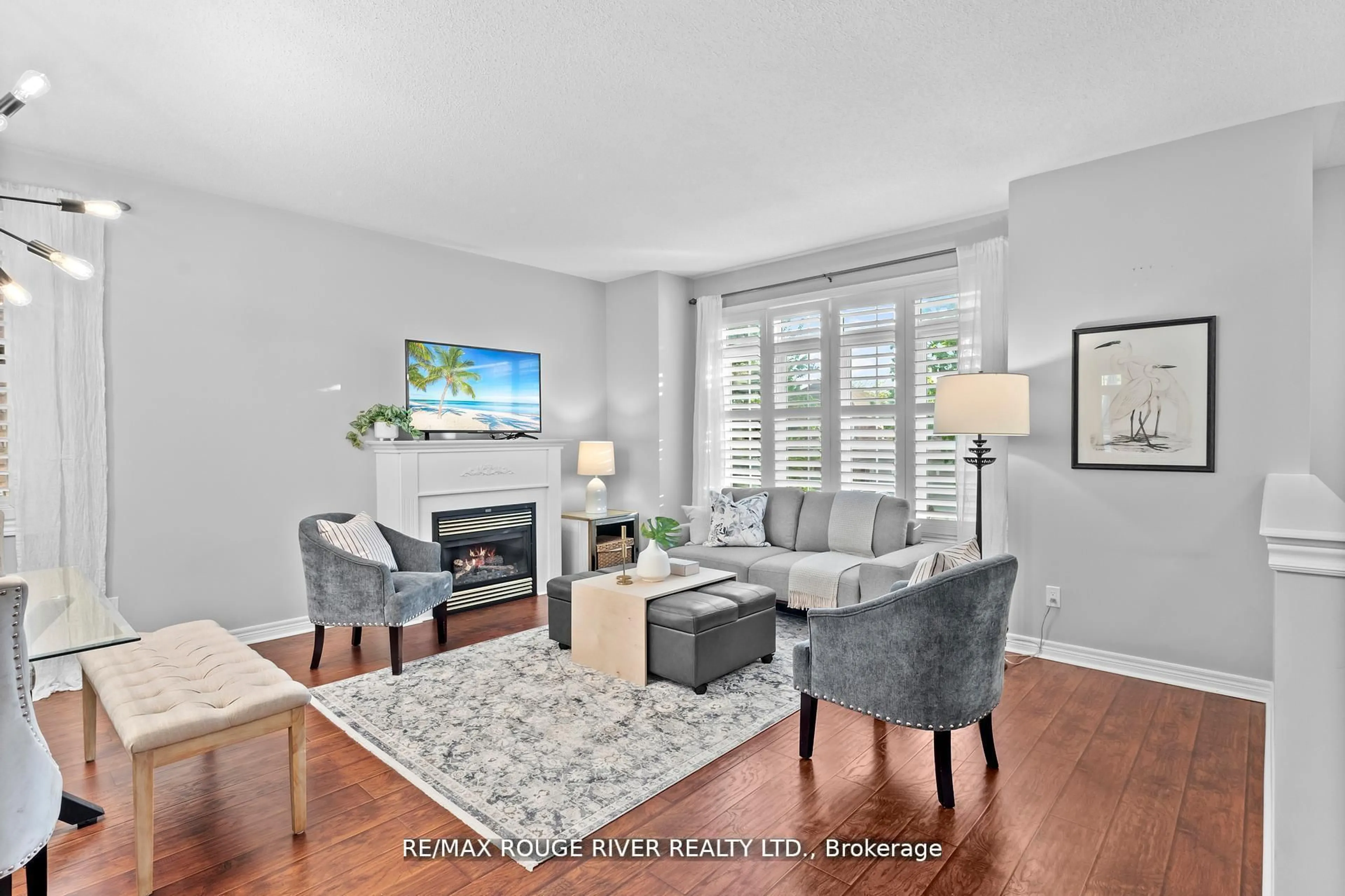 Living room with furniture, unknown for 11 Maple Edge Lane, Whitby Ontario L1R 2M9