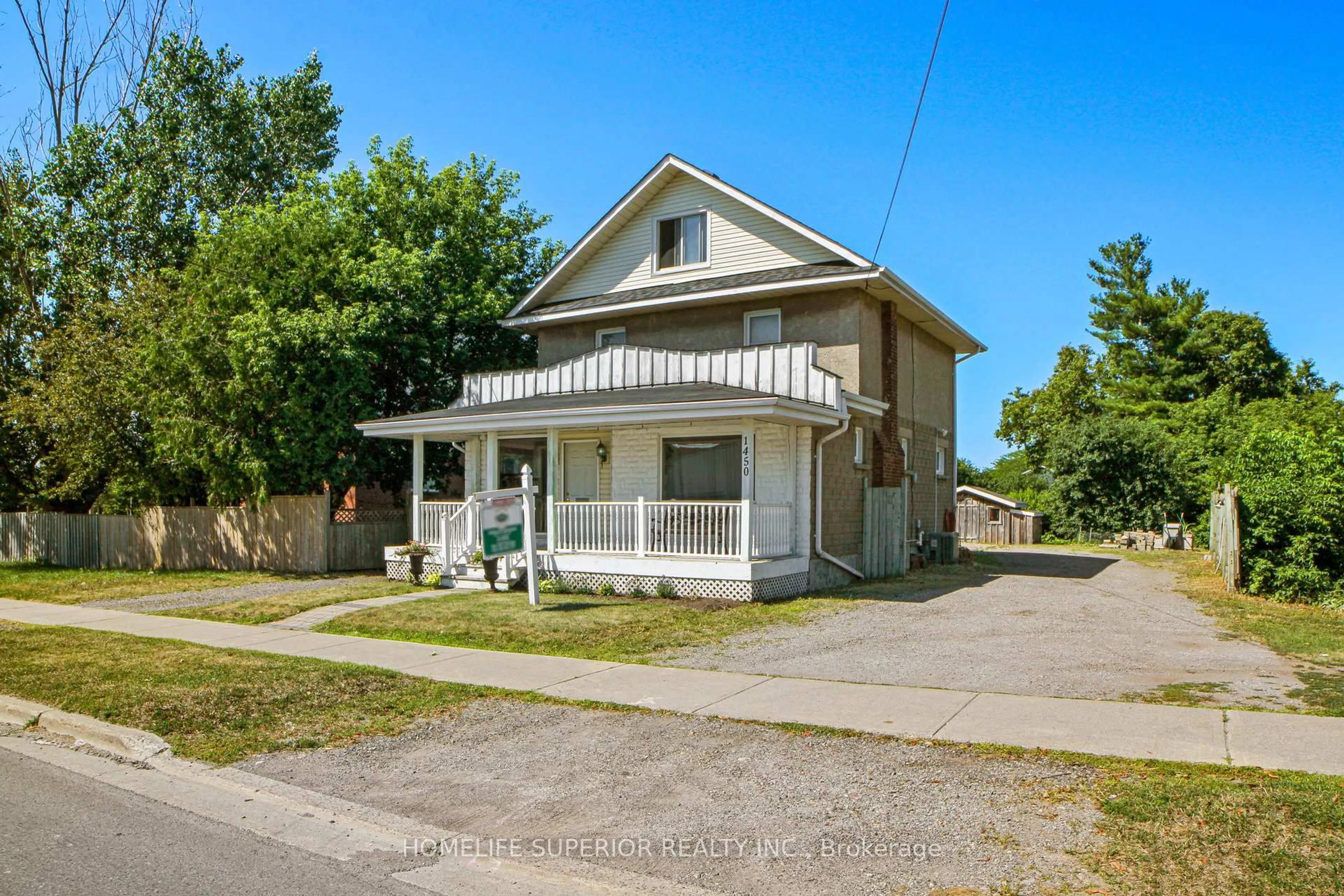 A pic from outside/outdoor area/front of a property/back of a property/a pic from drone, street for 1450 Ritson Rd, Oshawa Ontario L1G 8E5