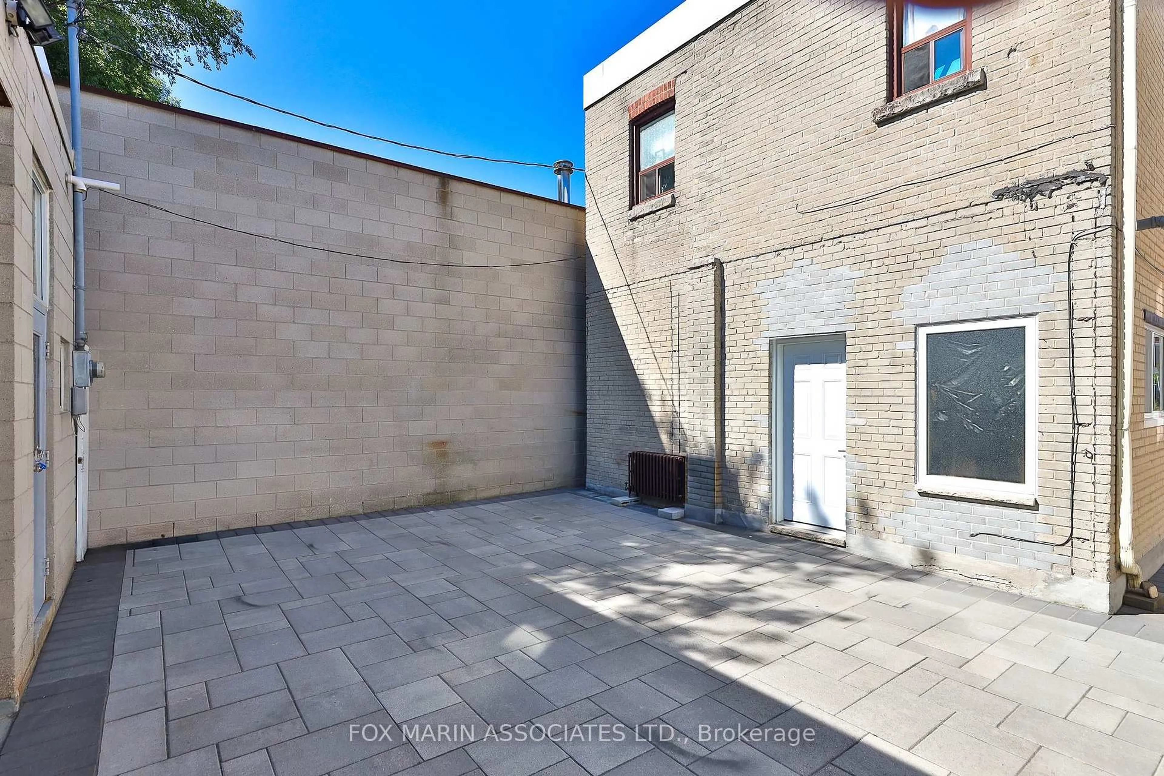 Unknown for 1215 Woodbine Ave, Toronto Ontario M4C 4E1