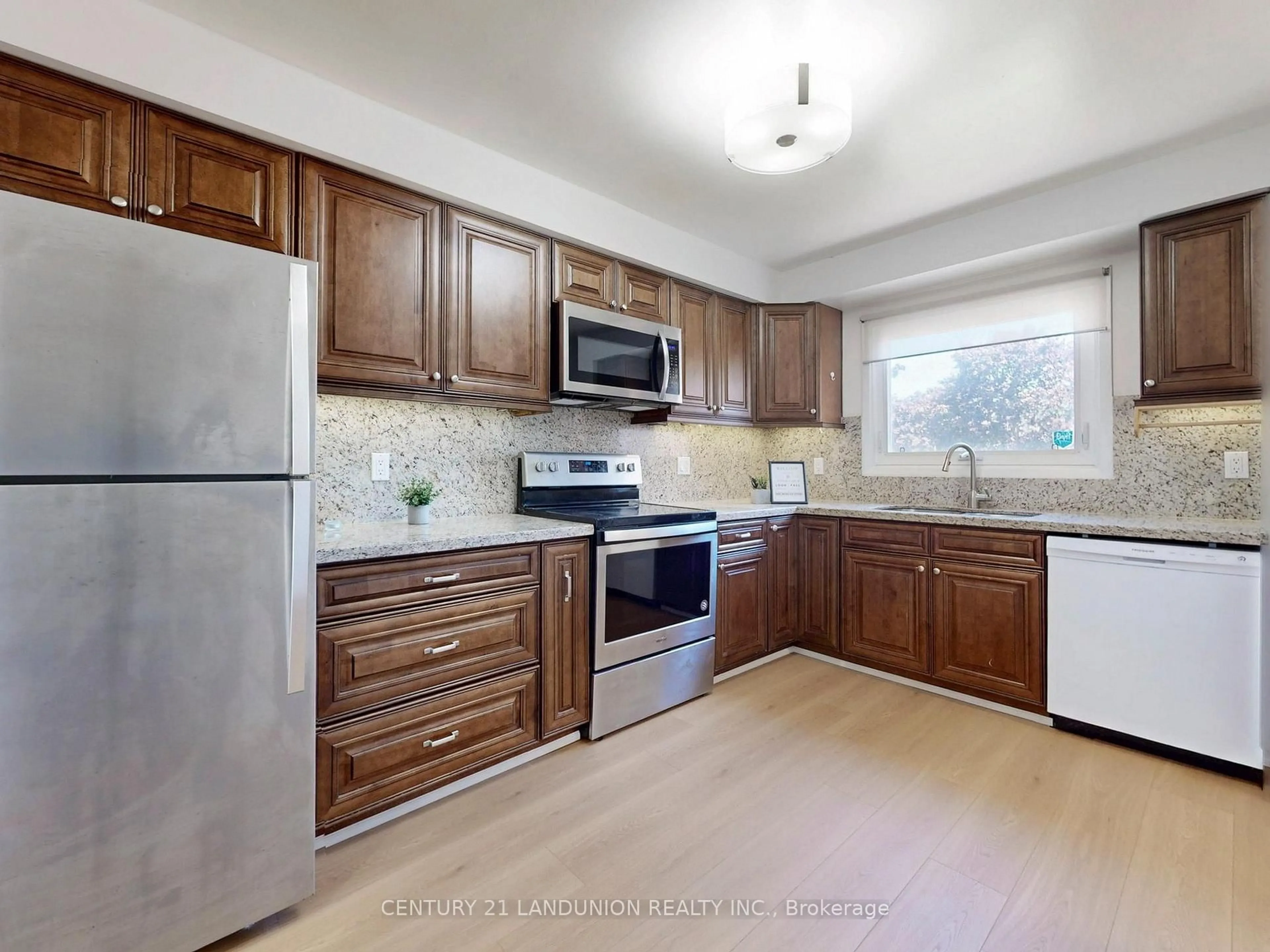Standard kitchen, ceramic/tile floor for 46 Deverill Cres, Ajax Ontario L1T 1S7