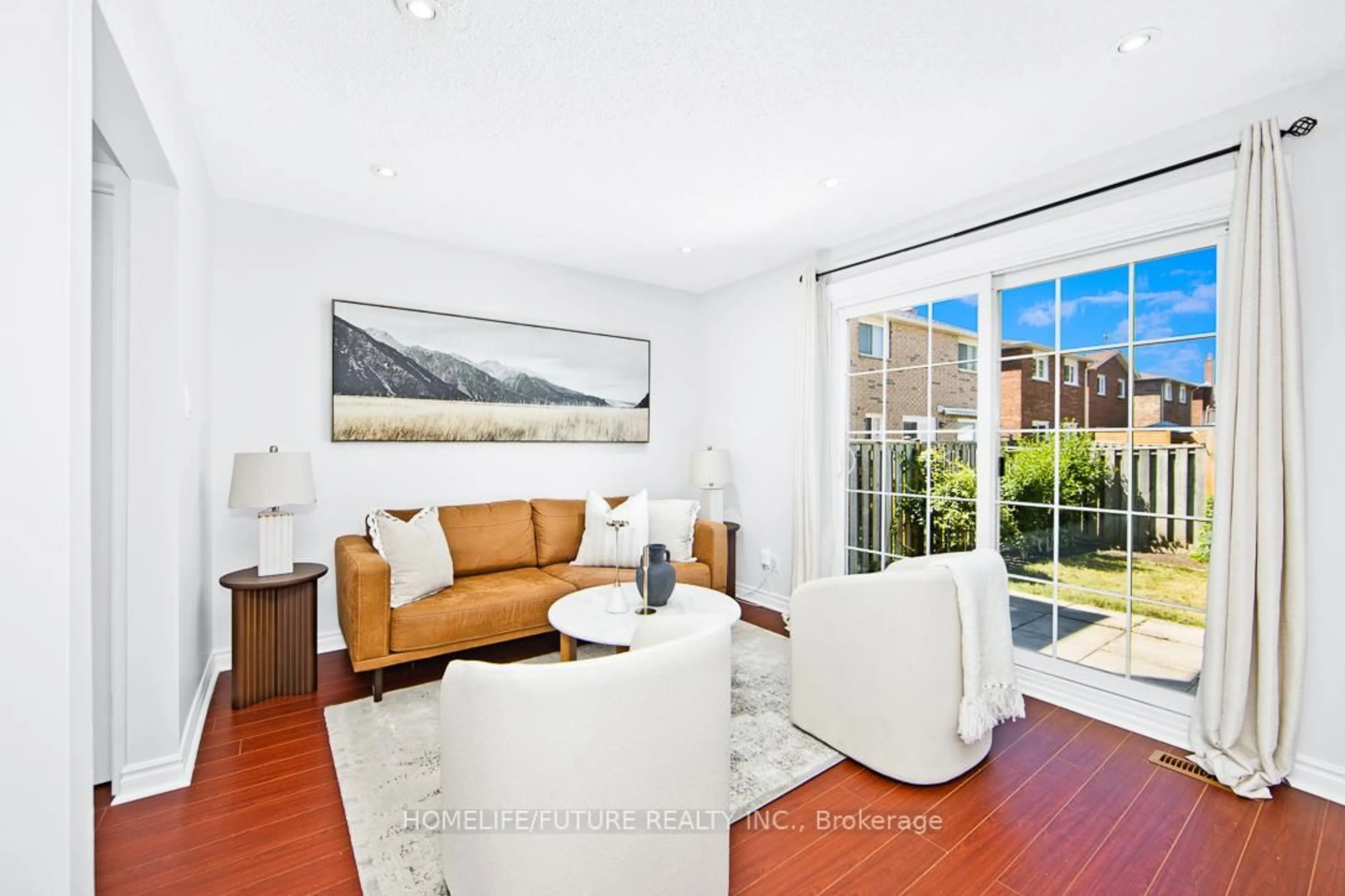 Living room with furniture, unknown for 38 Danilack Crt, Toronto Ontario M1V 4L6