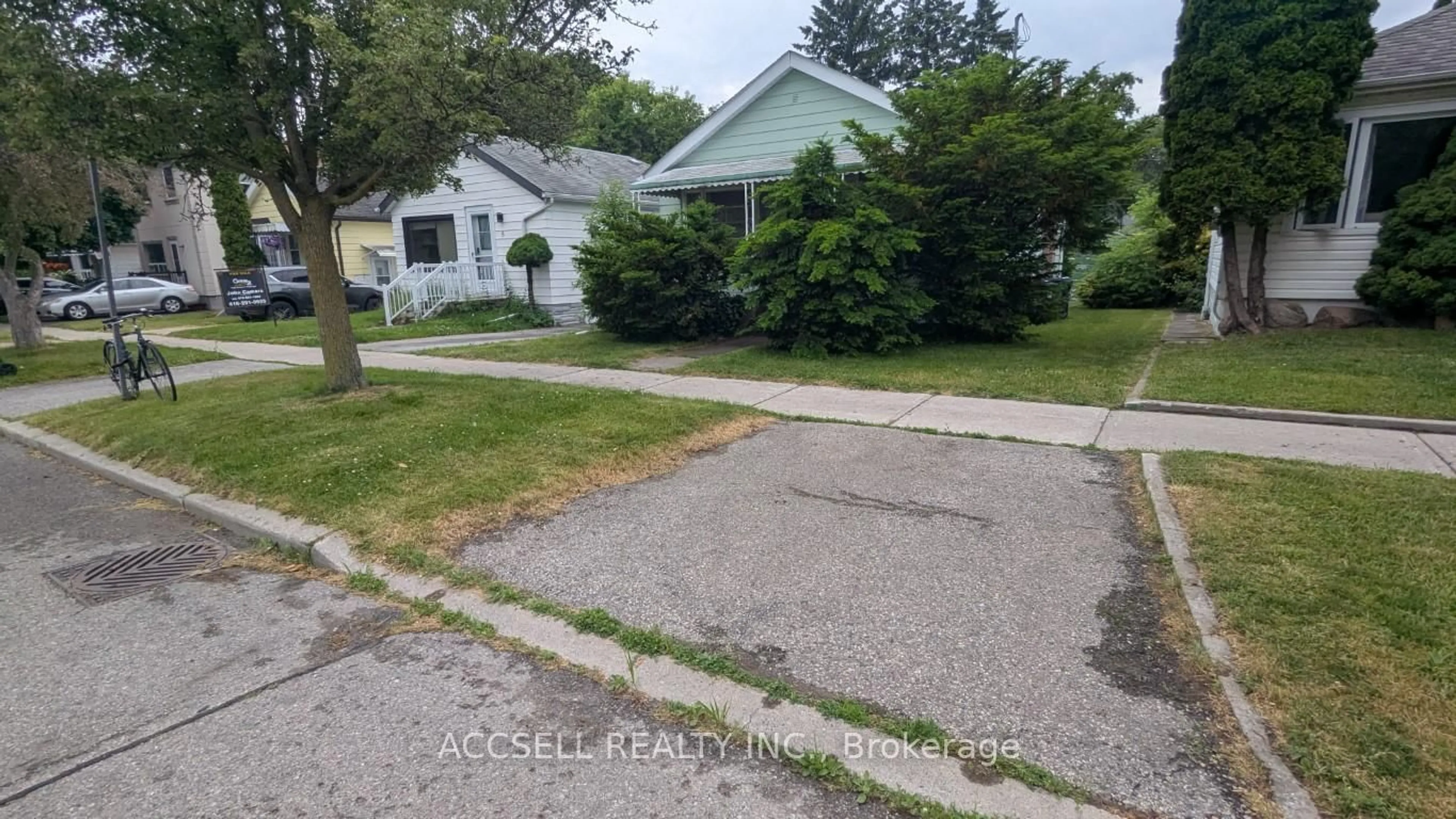 Unknown for 10 Bexhill Ave, Toronto Ontario M1L 3B4