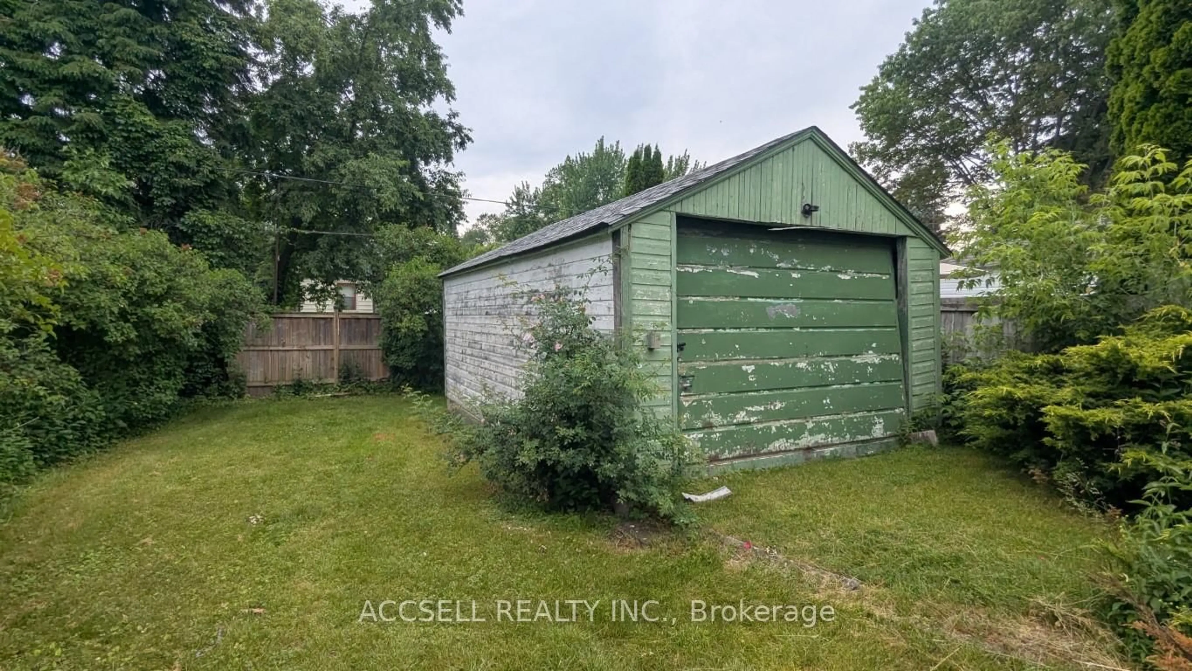 Shed for 10 Bexhill Ave, Toronto Ontario M1L 3B4