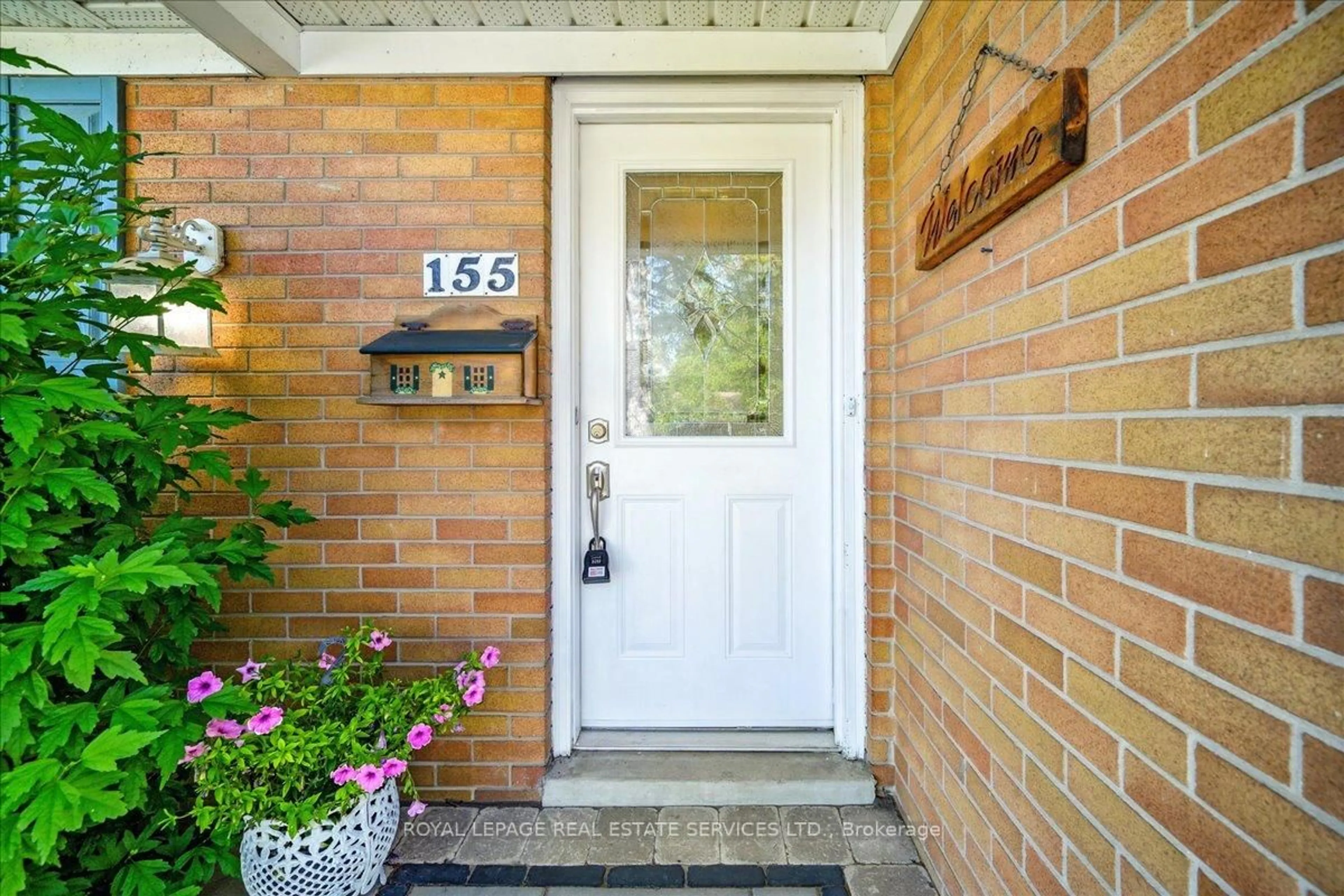 Indoor entryway for 155 Burcher Rd, Ajax Ontario L1S 2R6