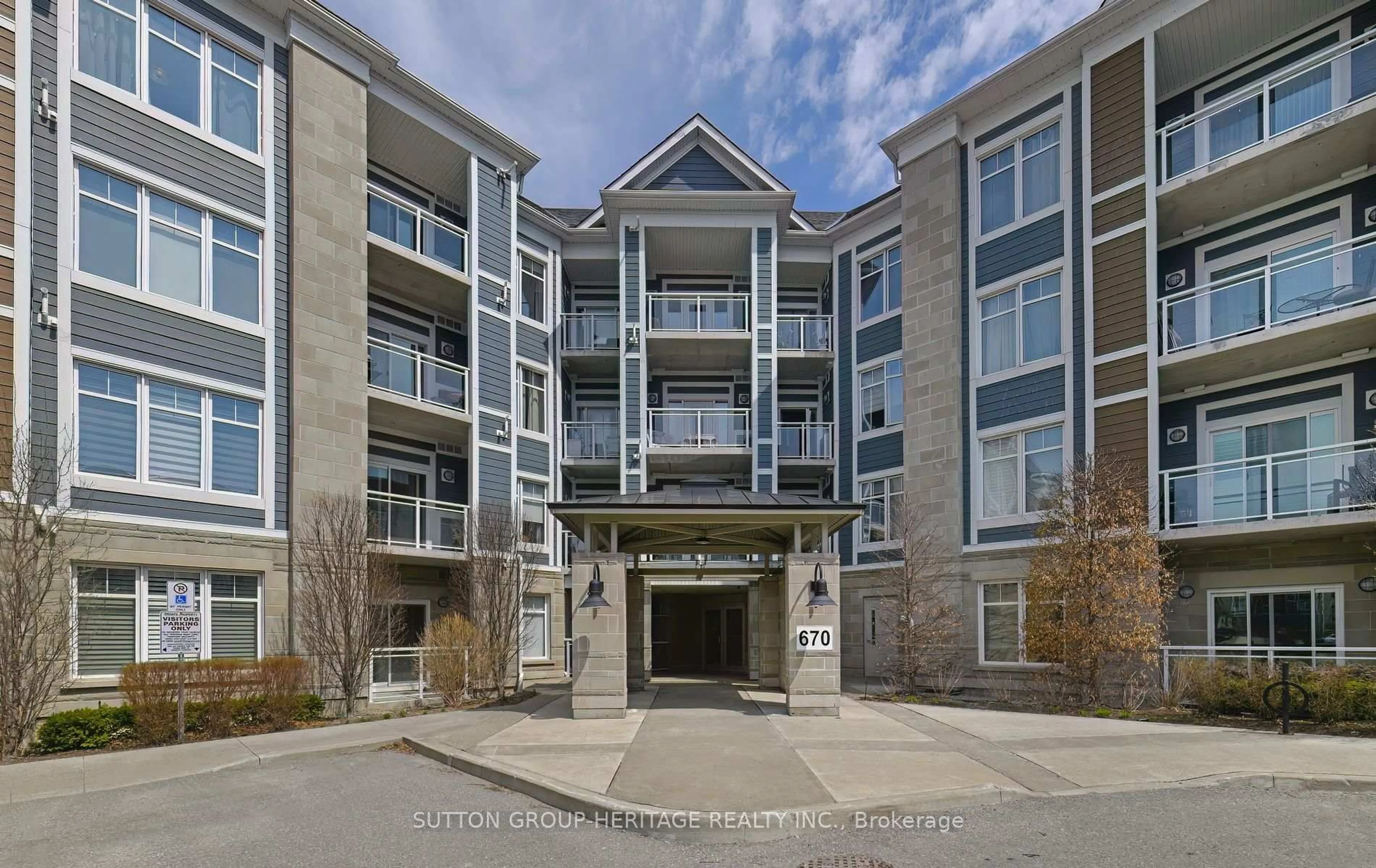 Indoor foyer for 670 Gordon St #103, Whitby Ontario L1N 5S9