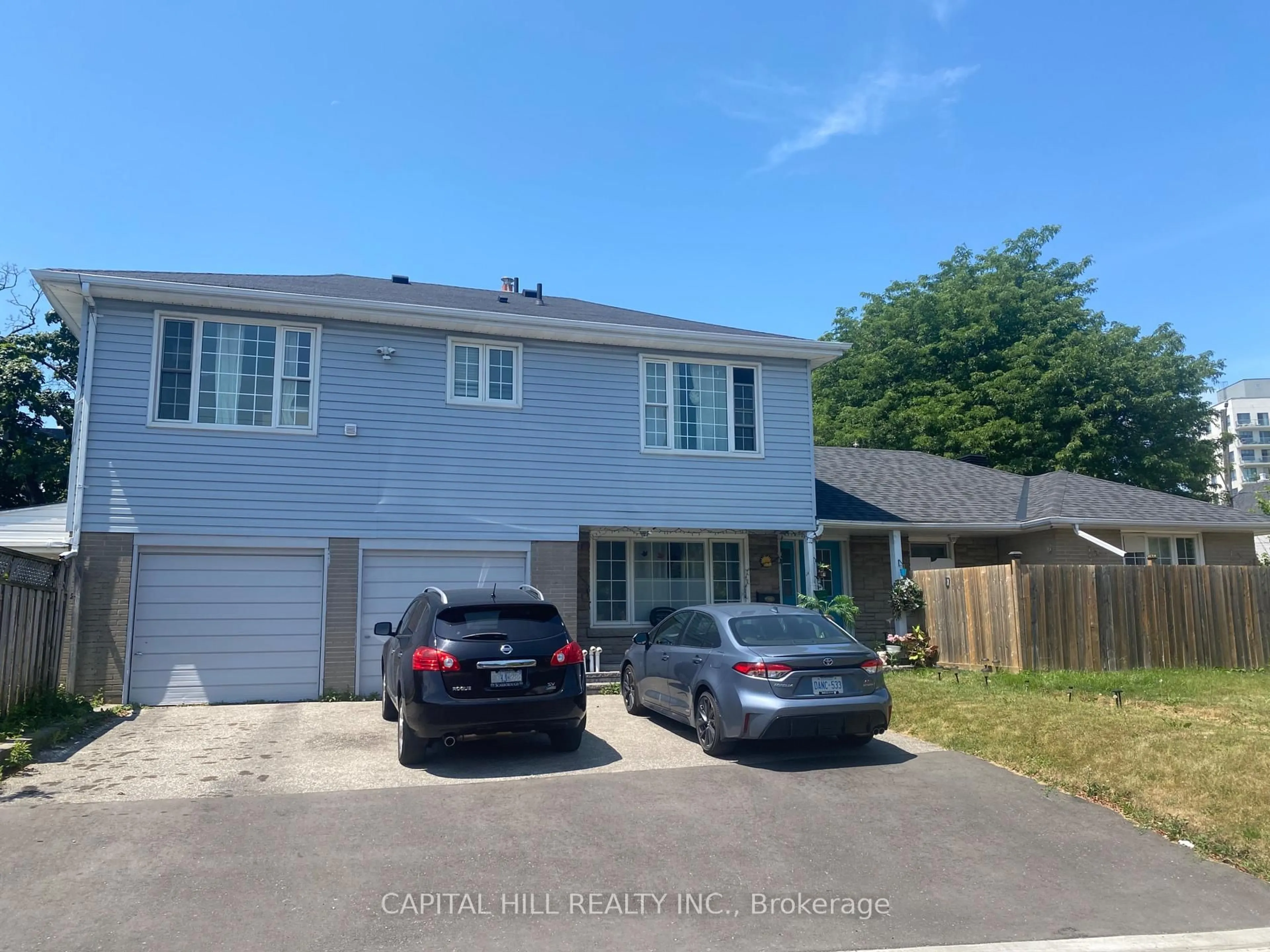 A pic from outside/outdoor area/front of a property/back of a property/a pic from drone, street for 38 Cliffside Dr, Toronto Ontario M1N 1L3