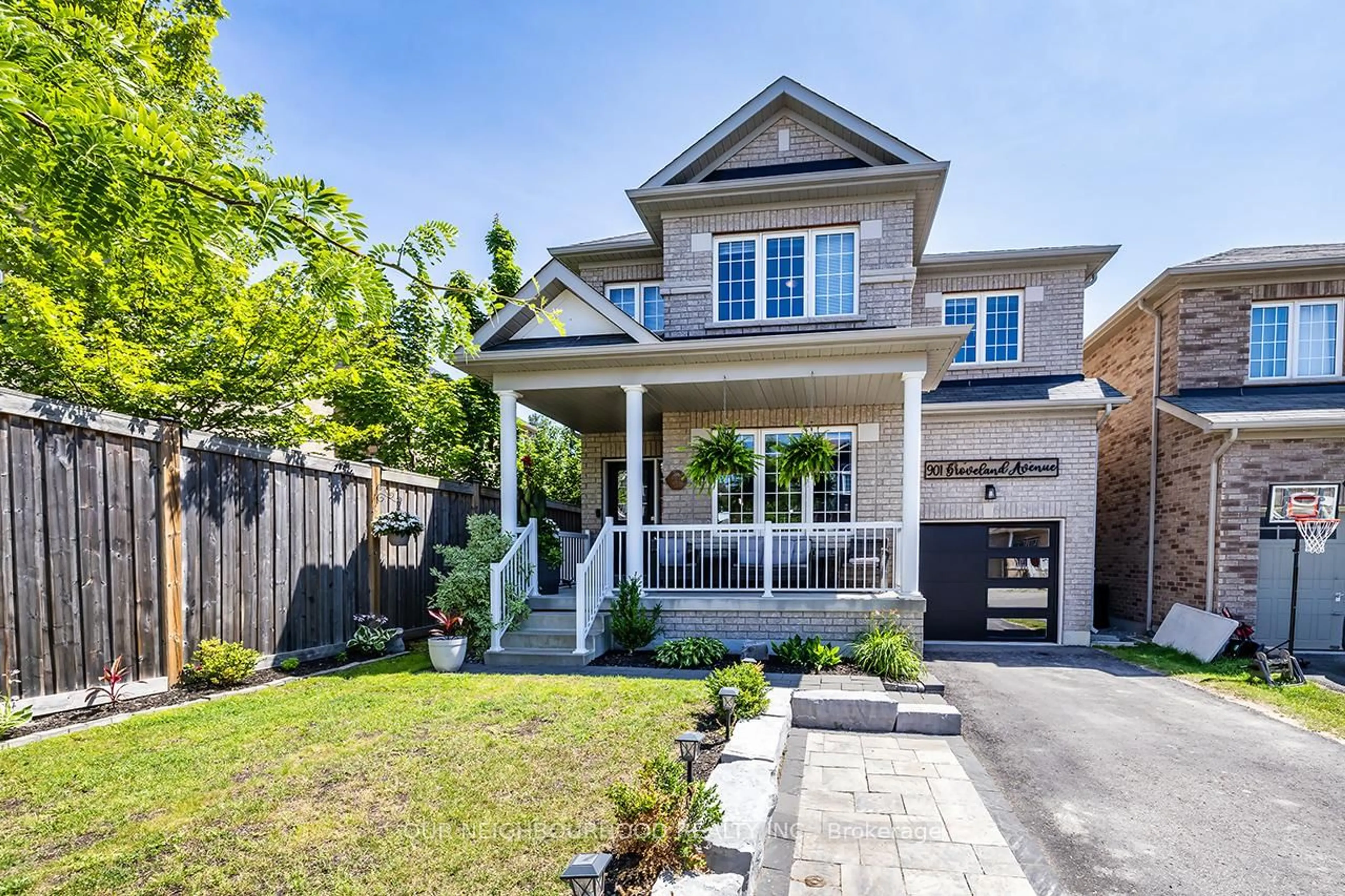 Home with brick exterior material, street for 901 Groveland Ave, Oshawa Ontario L1K 0W1
