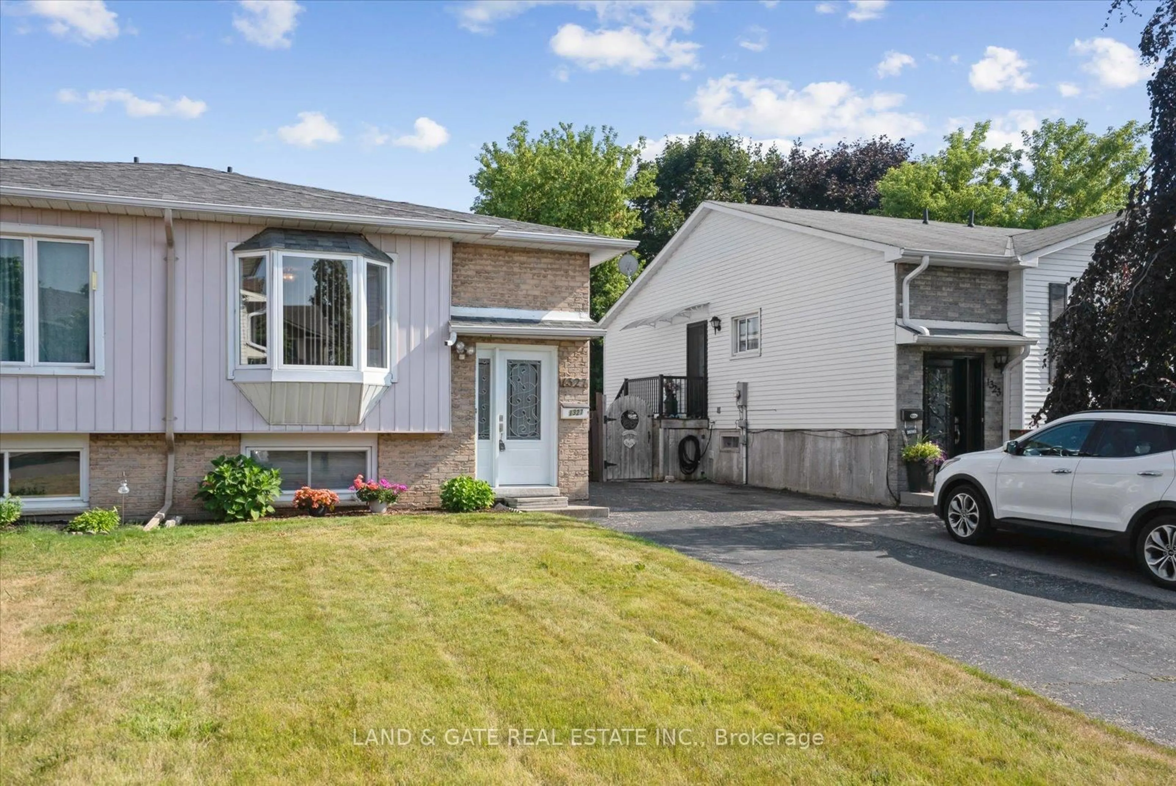 Unknown for 1327 Pinehurst Ave, Oshawa Ontario L1H 8J8