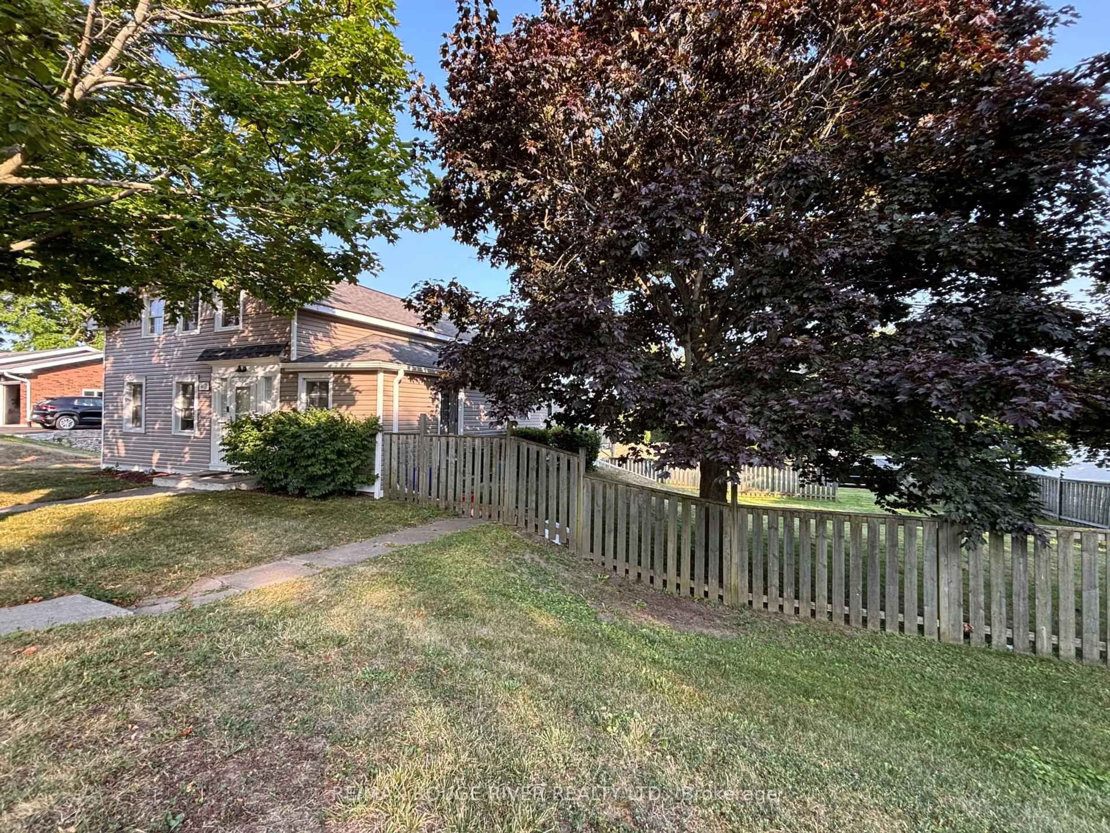 A pic from outside/outdoor area/front of a property/back of a property/a pic from drone, street for 4491 HIGHWAY 2, Clarington Ontario L0A 1J0