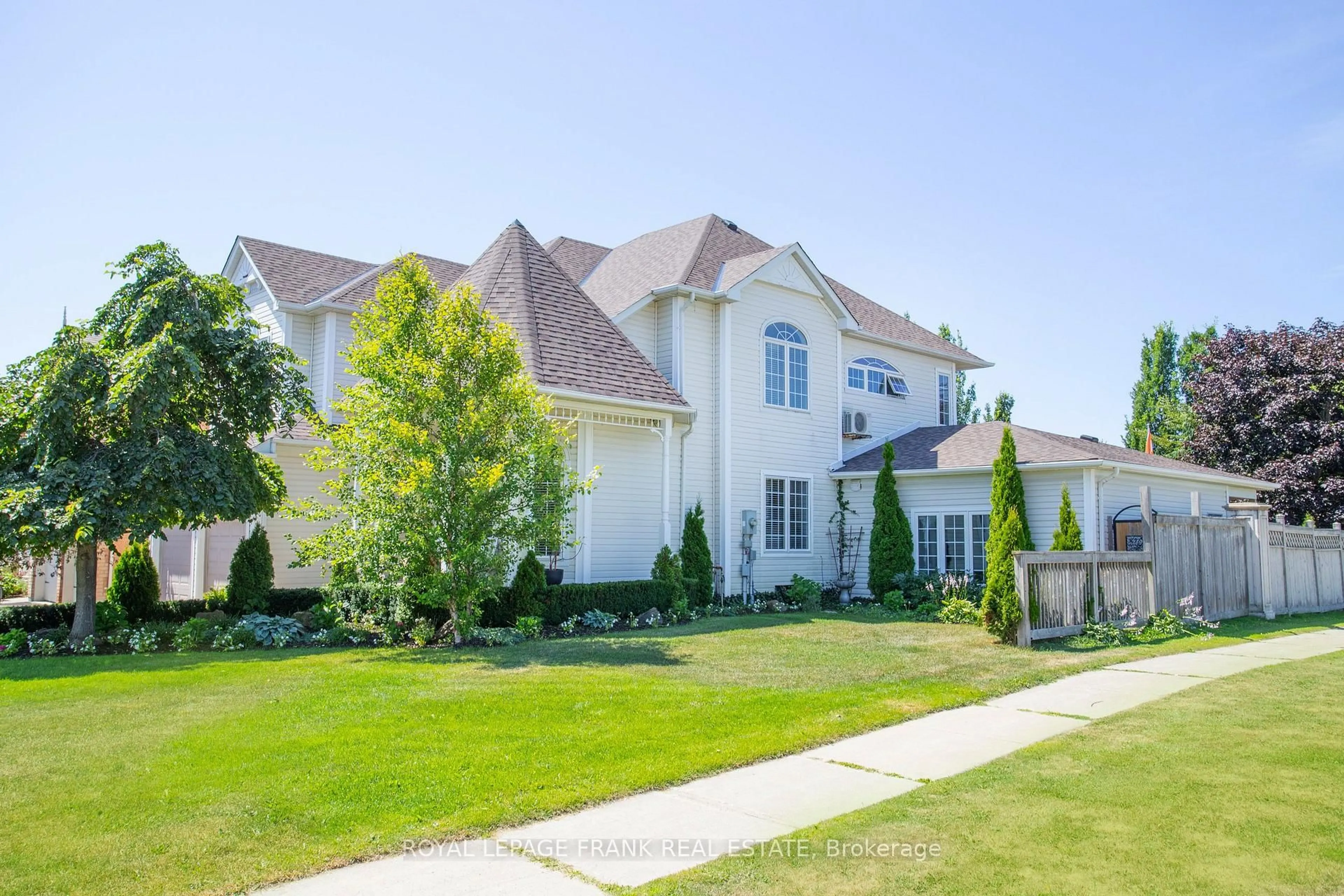 Unknown for 54 Selkirk Dr, Whitby Ontario L1M 2E6