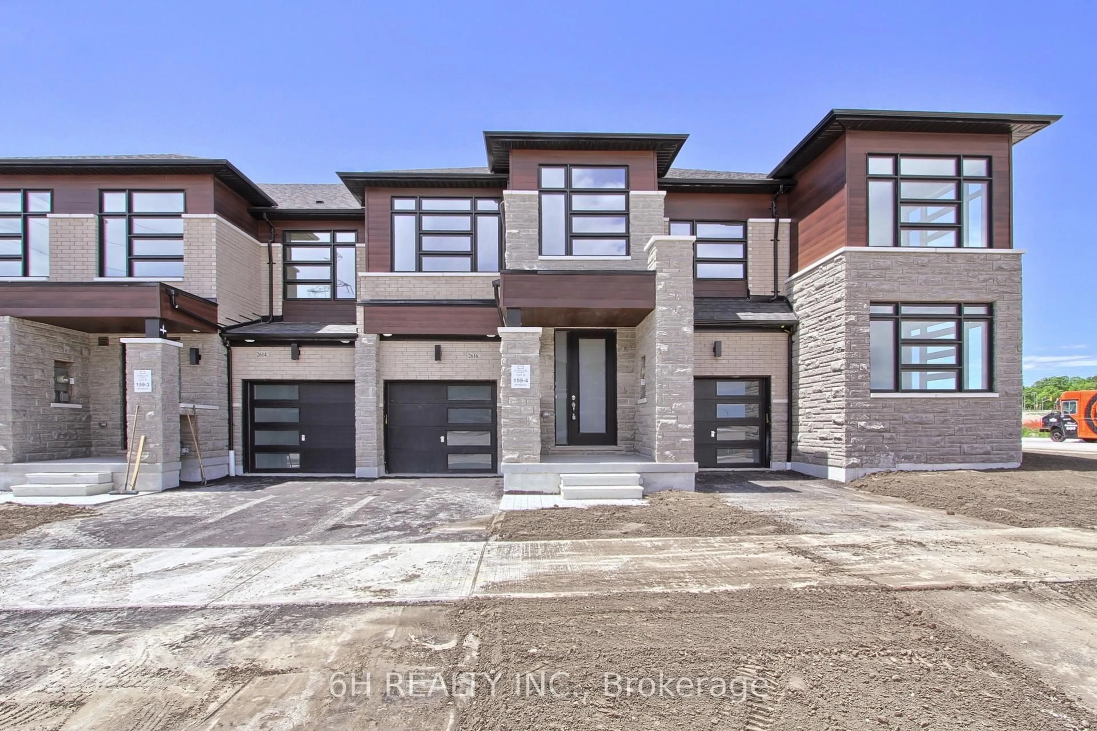 Home with brick exterior material, street for 2616 Hibiscus Dr, Pickering Ontario L1X 0L8