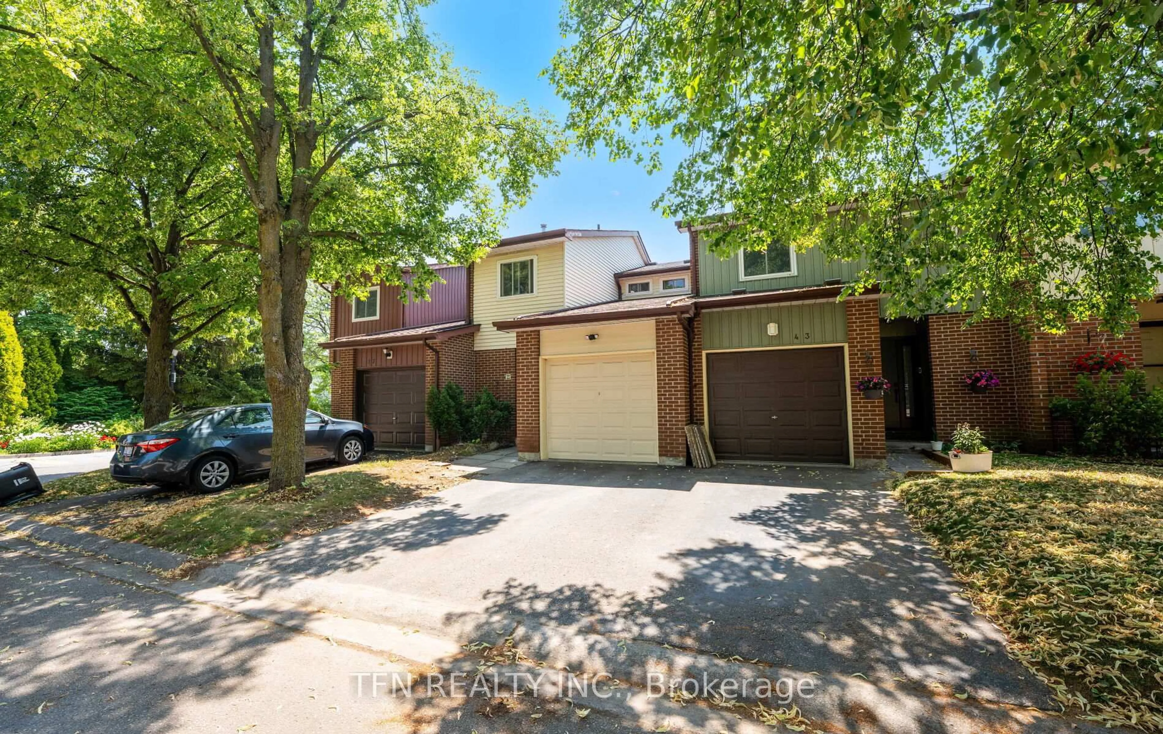 A pic from outside/outdoor area/front of a property/back of a property/a pic from drone, street for 4662 Kingston Rd #45, Toronto Ontario M1E 4Y7