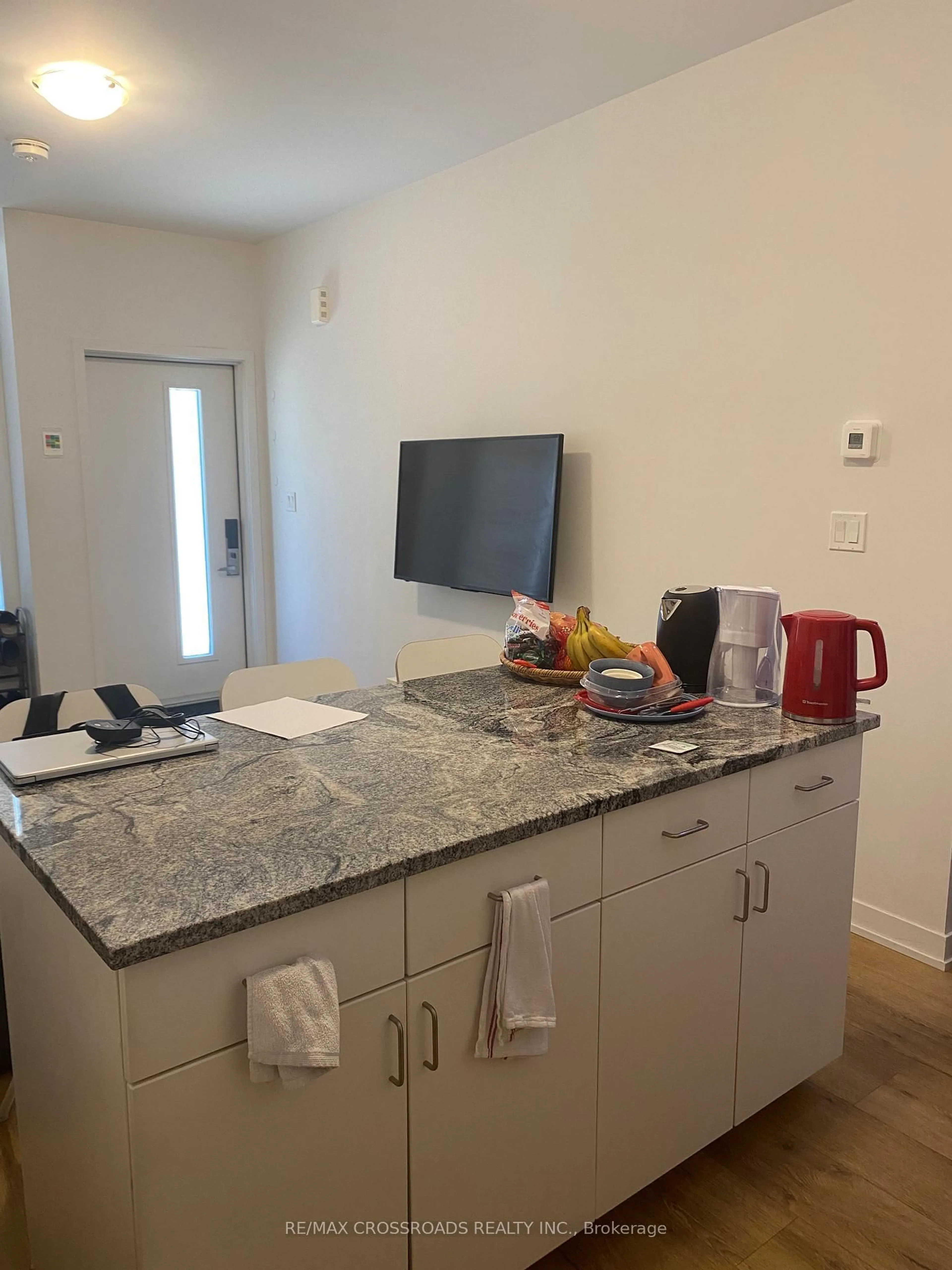 Standard kitchen, unknown for 1760 Simcoe St #73, Oshawa Ontario L1G 0C3