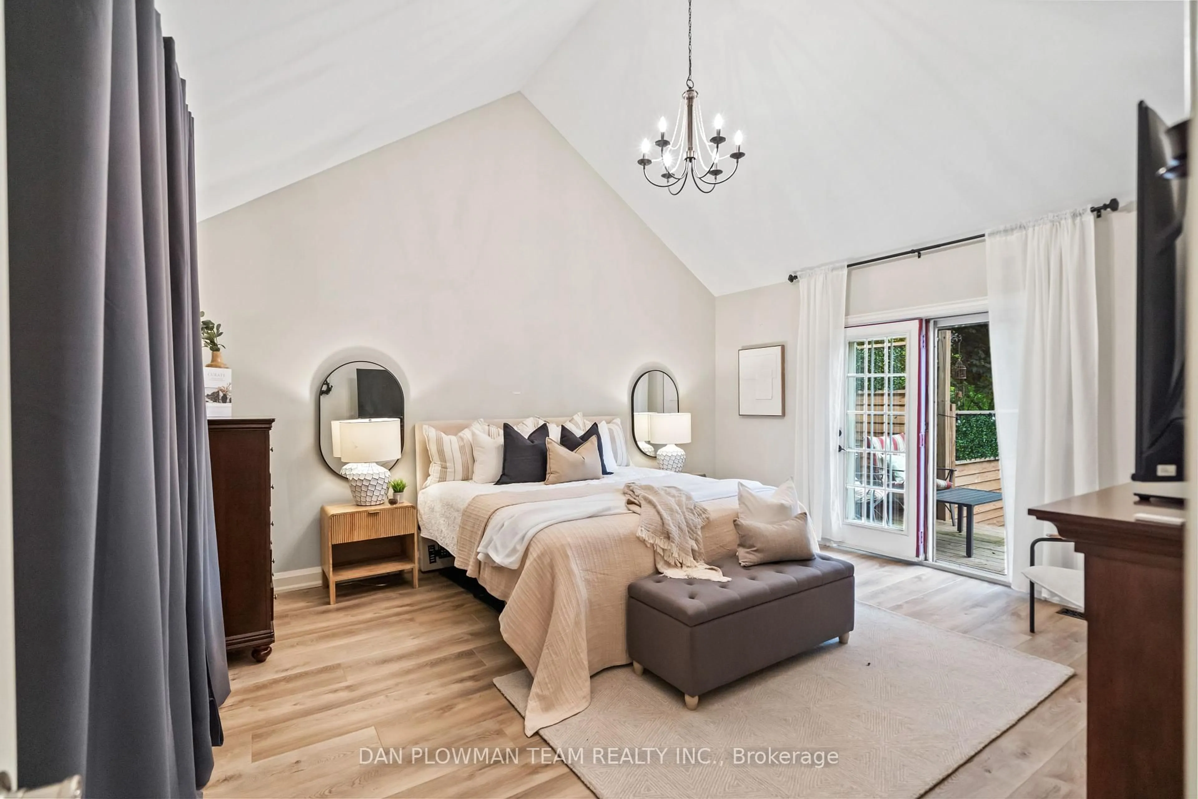 Bedroom with bed, unknown for 28 Bradley Blvd, Clarington Ontario L0B 1J0