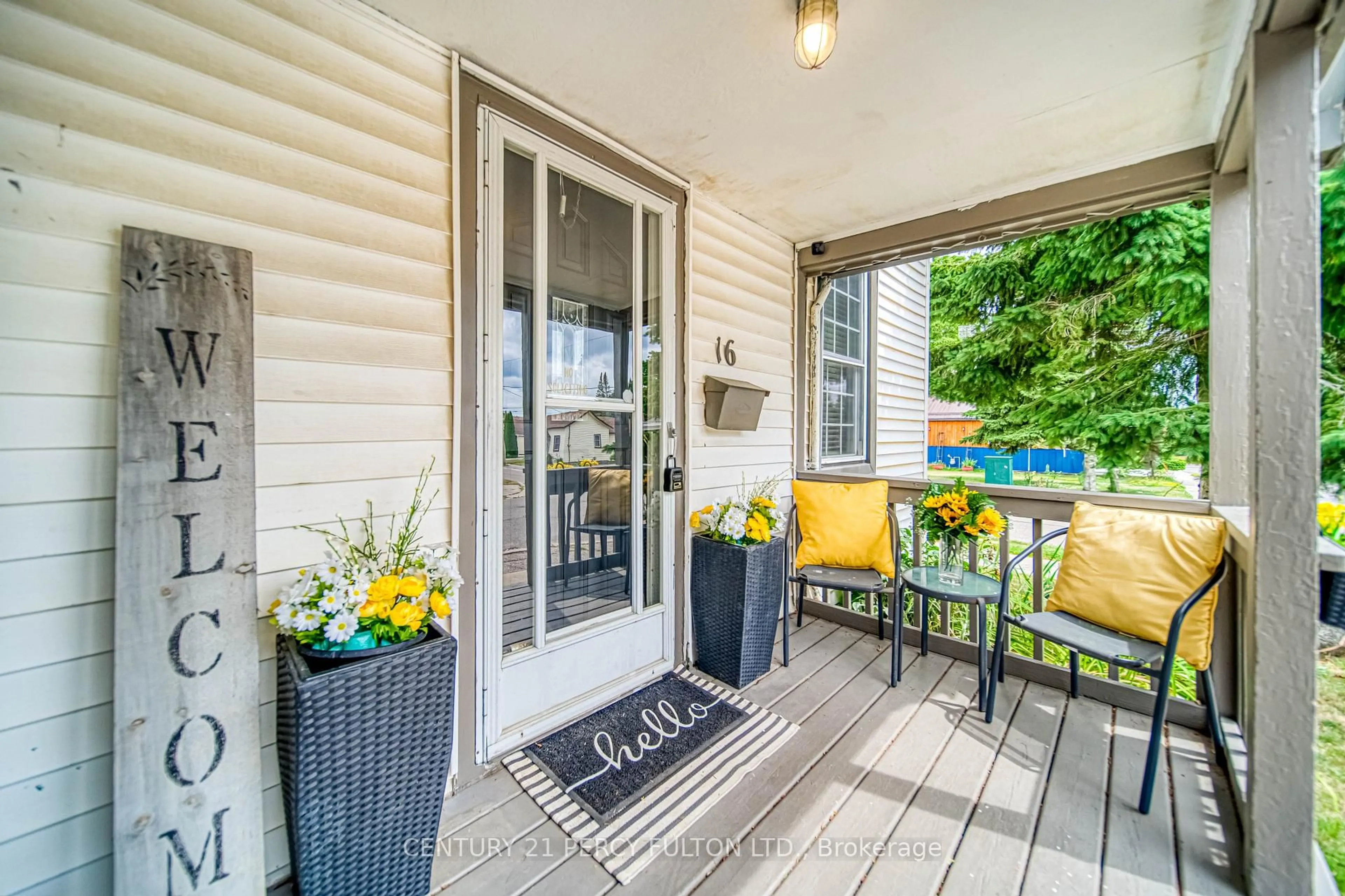 Patio, street for 16 Second St, Clarington Ontario L1C 2B2