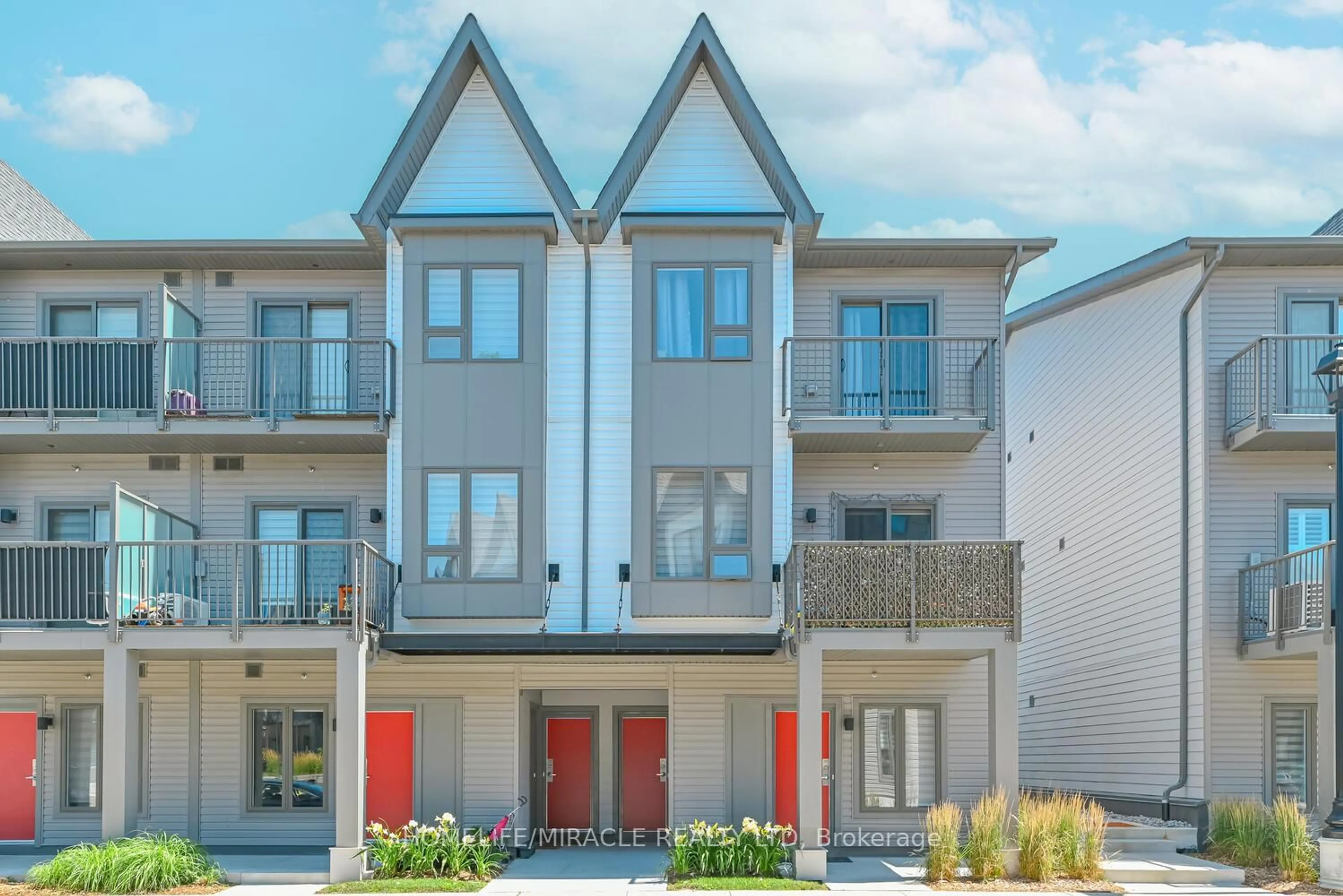 Home with brick exterior material, street for 2635 William Jackson Dr #723, Pickering Ontario L1P 2V8
