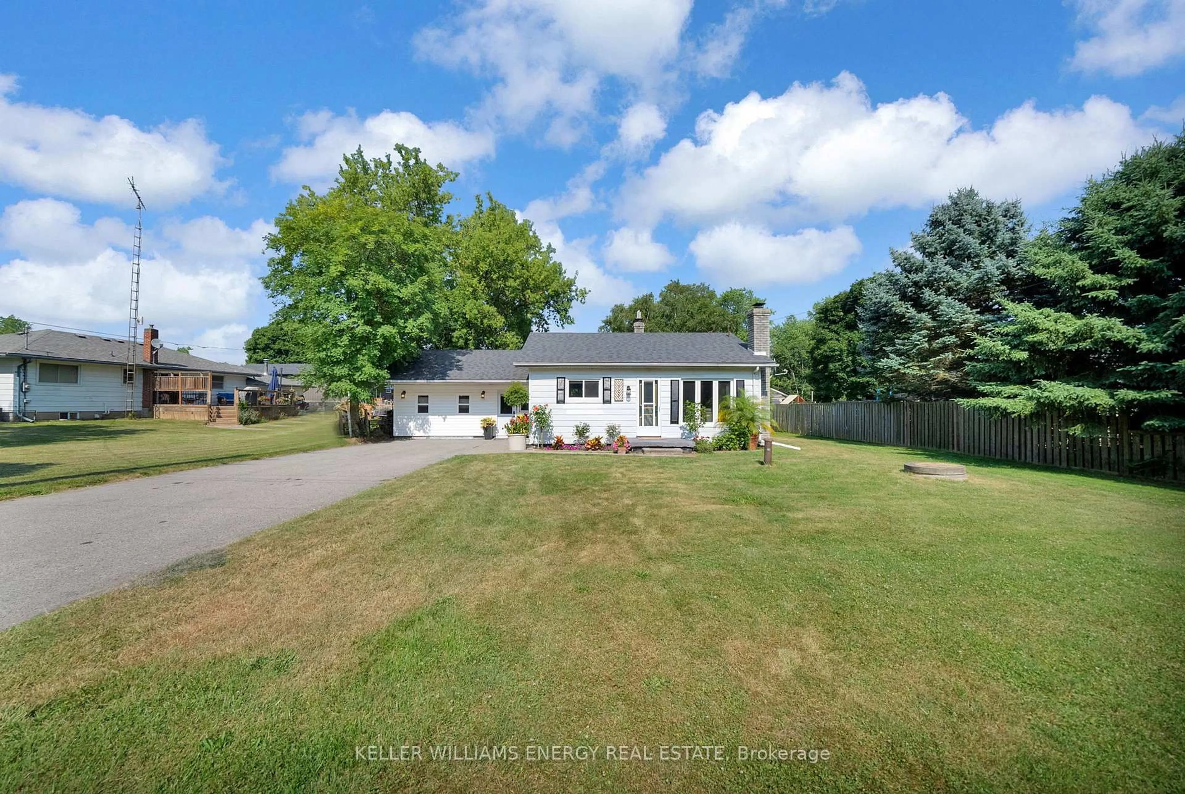 A pic from outside/outdoor area/front of a property/back of a property/a pic from drone, street for 1725 Brownsville Rd, Clarington Ontario L1B 1L9