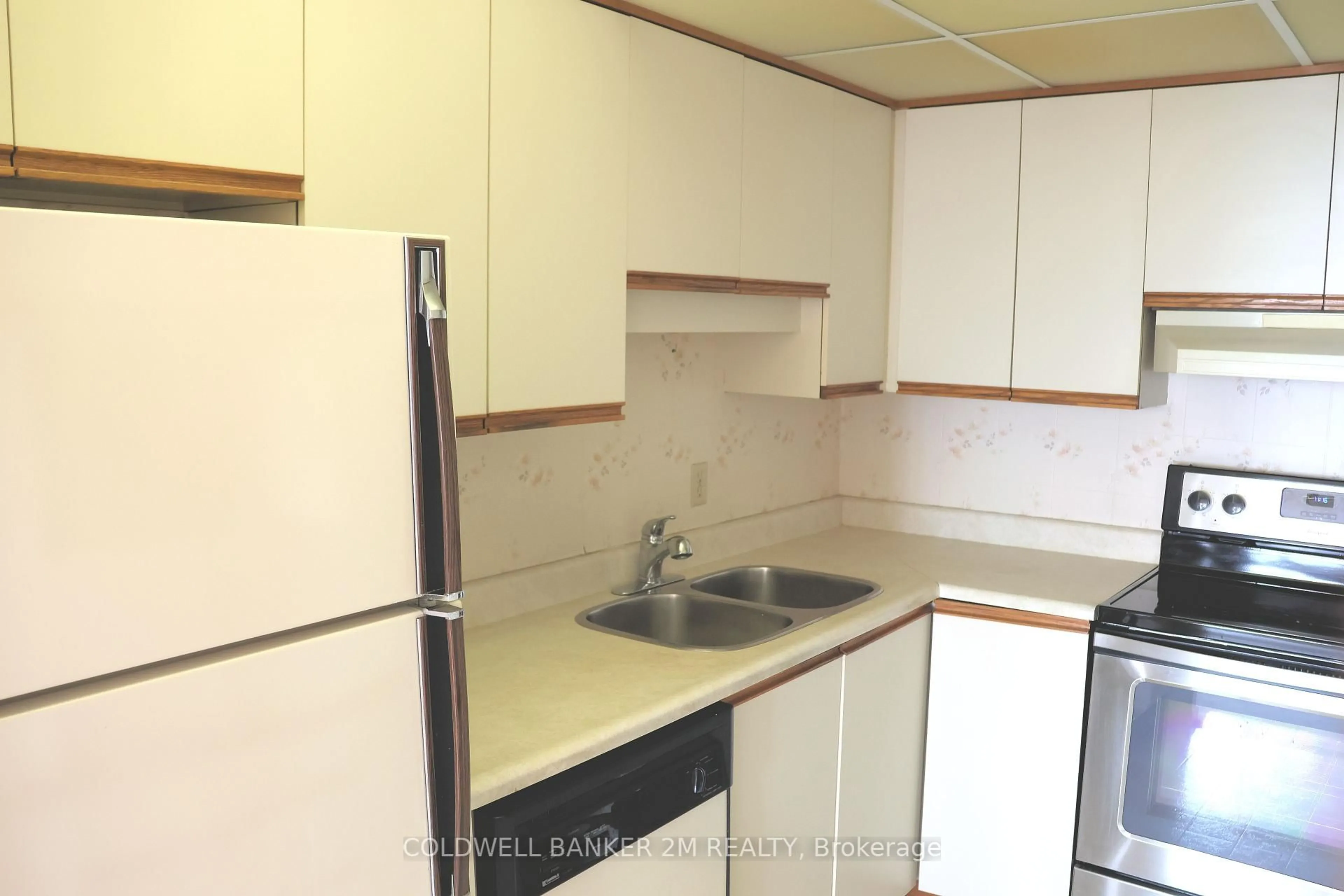 Standard kitchen, unknown for 55 William St #1113, Oshawa Ontario L1G 7C9