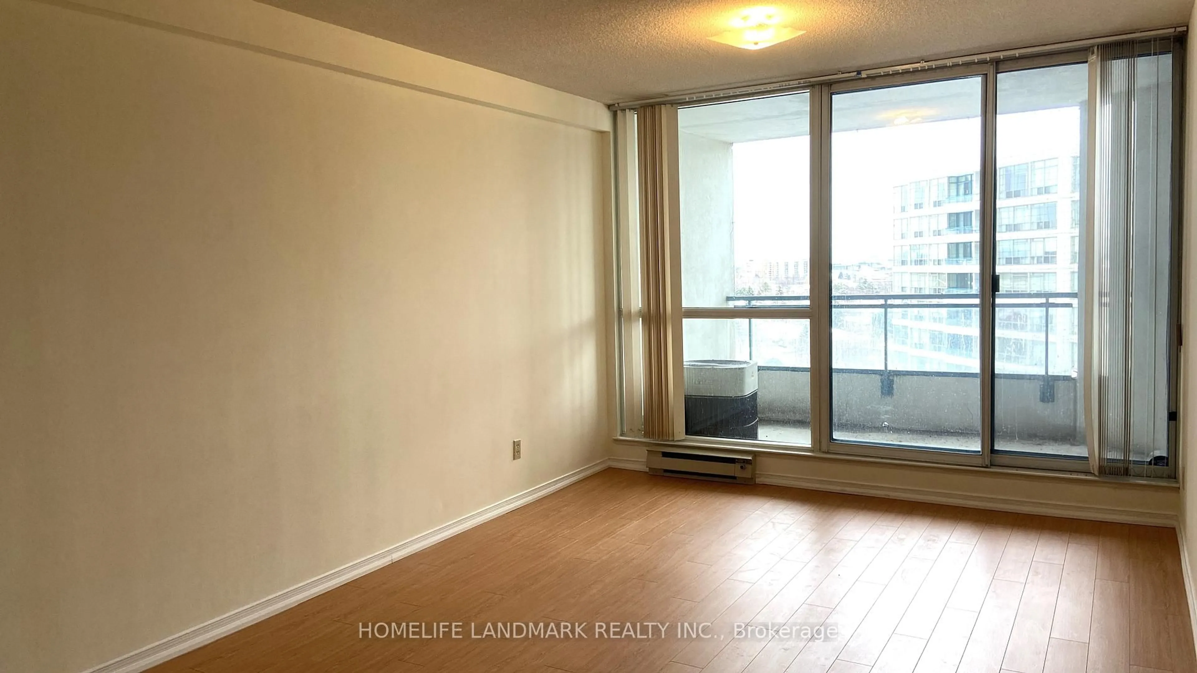 A pic of a room for 4725 Sheppard Ave #1217, Toronto Ontario M1S 5B2