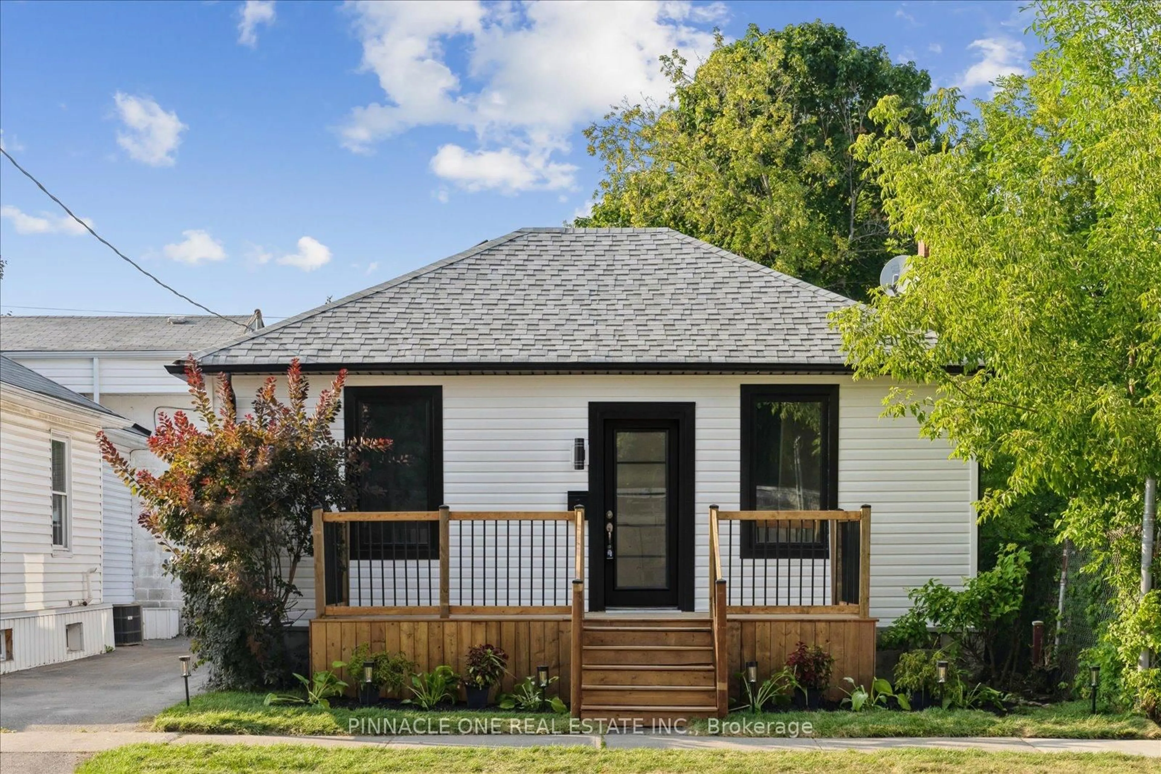 Home with vinyl exterior material, street for 66 Emma St, Oshawa Ontario L1H 1Y3