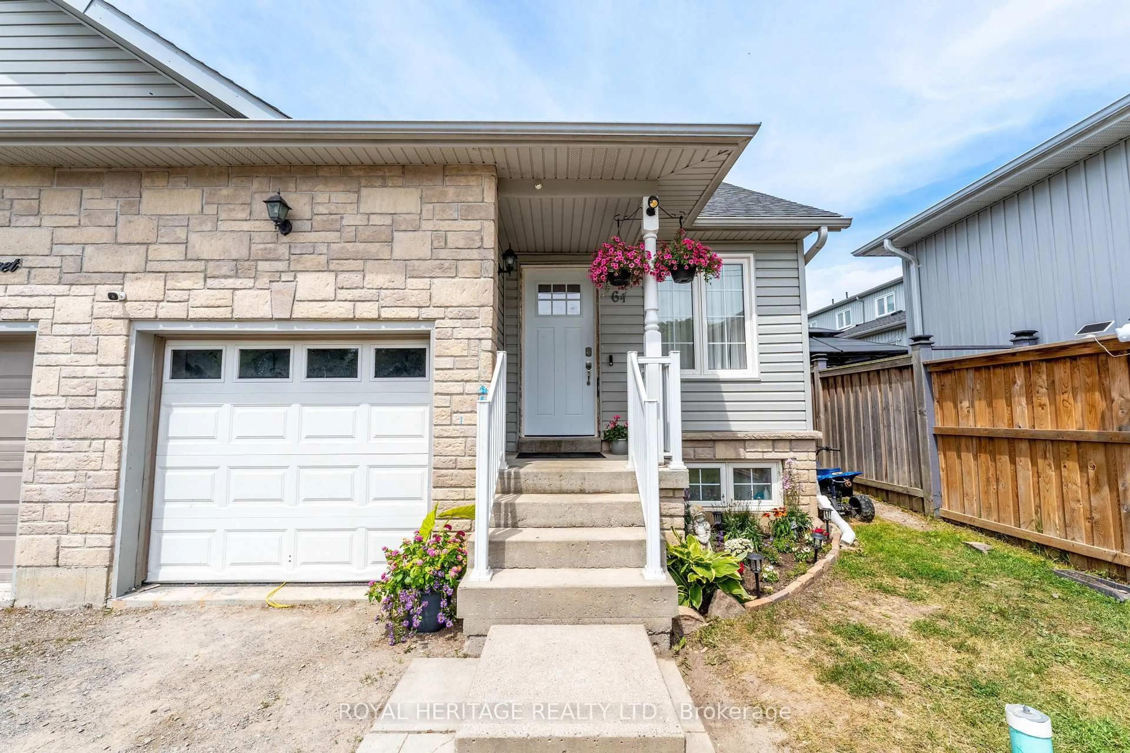 Unknown for 64 Avenue St, Oshawa Ontario L1H 0B7