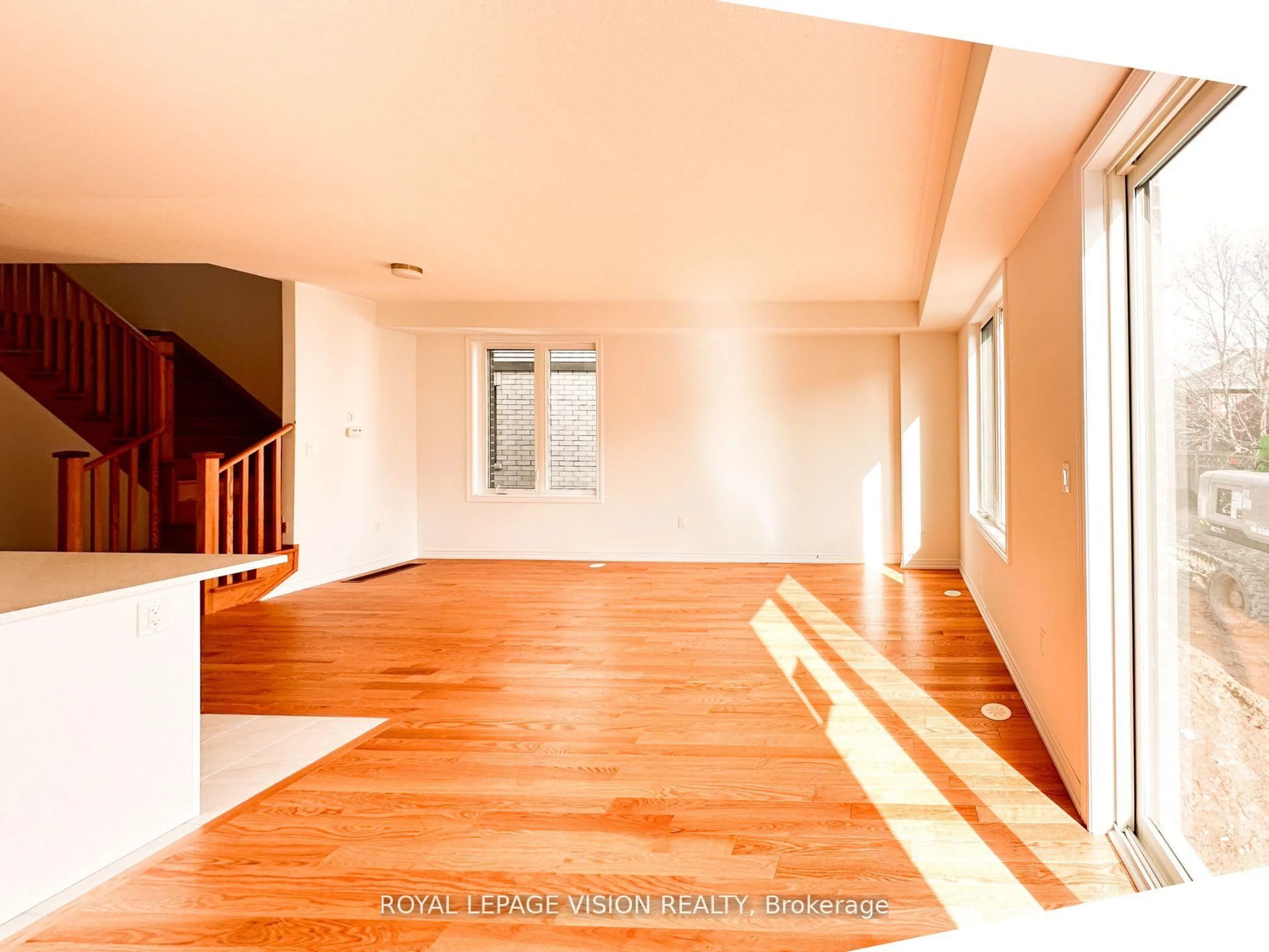 Unknown for 21 Sorbara Way, Whitby Ontario L1M 0M4