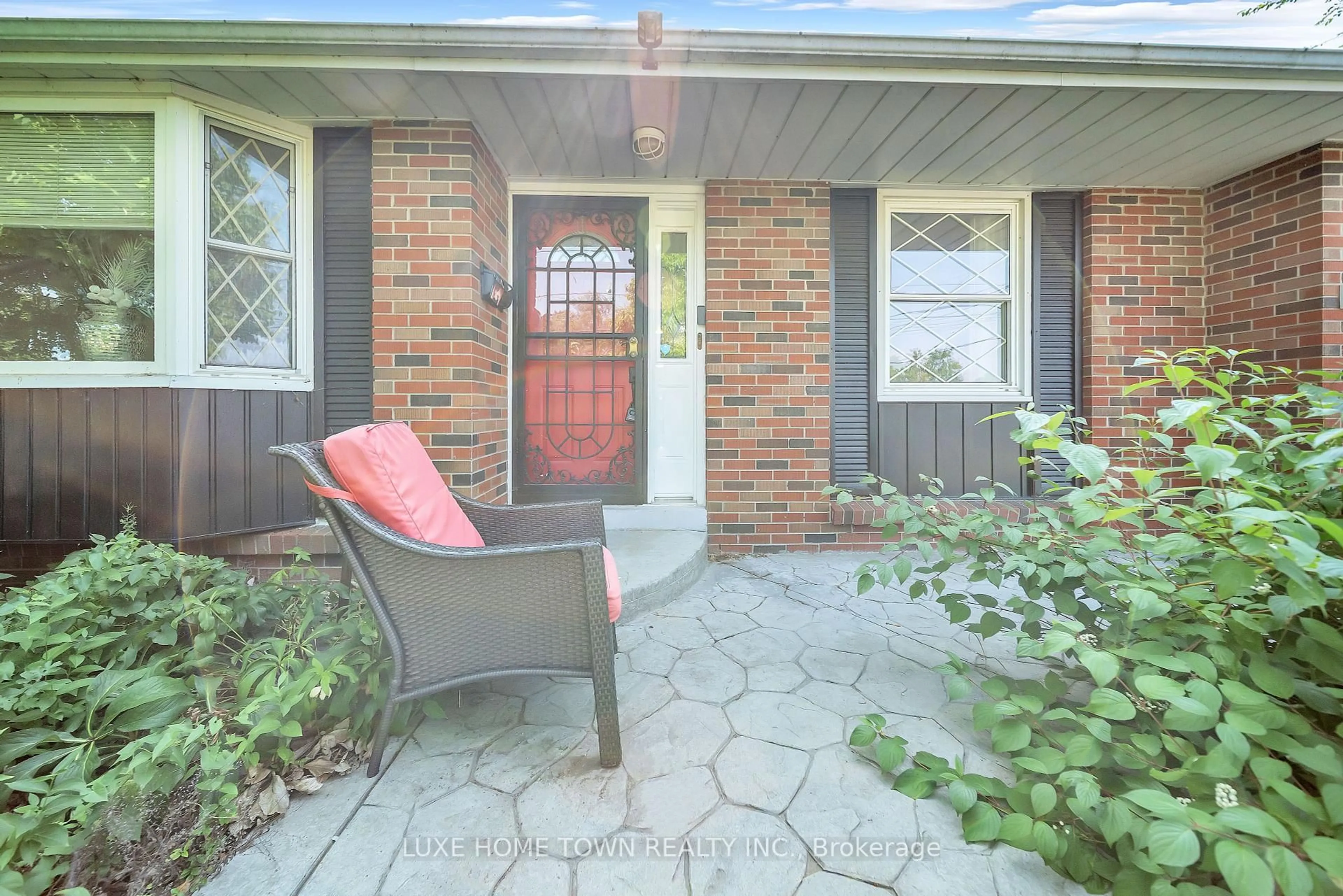 Unknown for 764 Hillcrest Rd, Pickering Ontario L1W 2P4