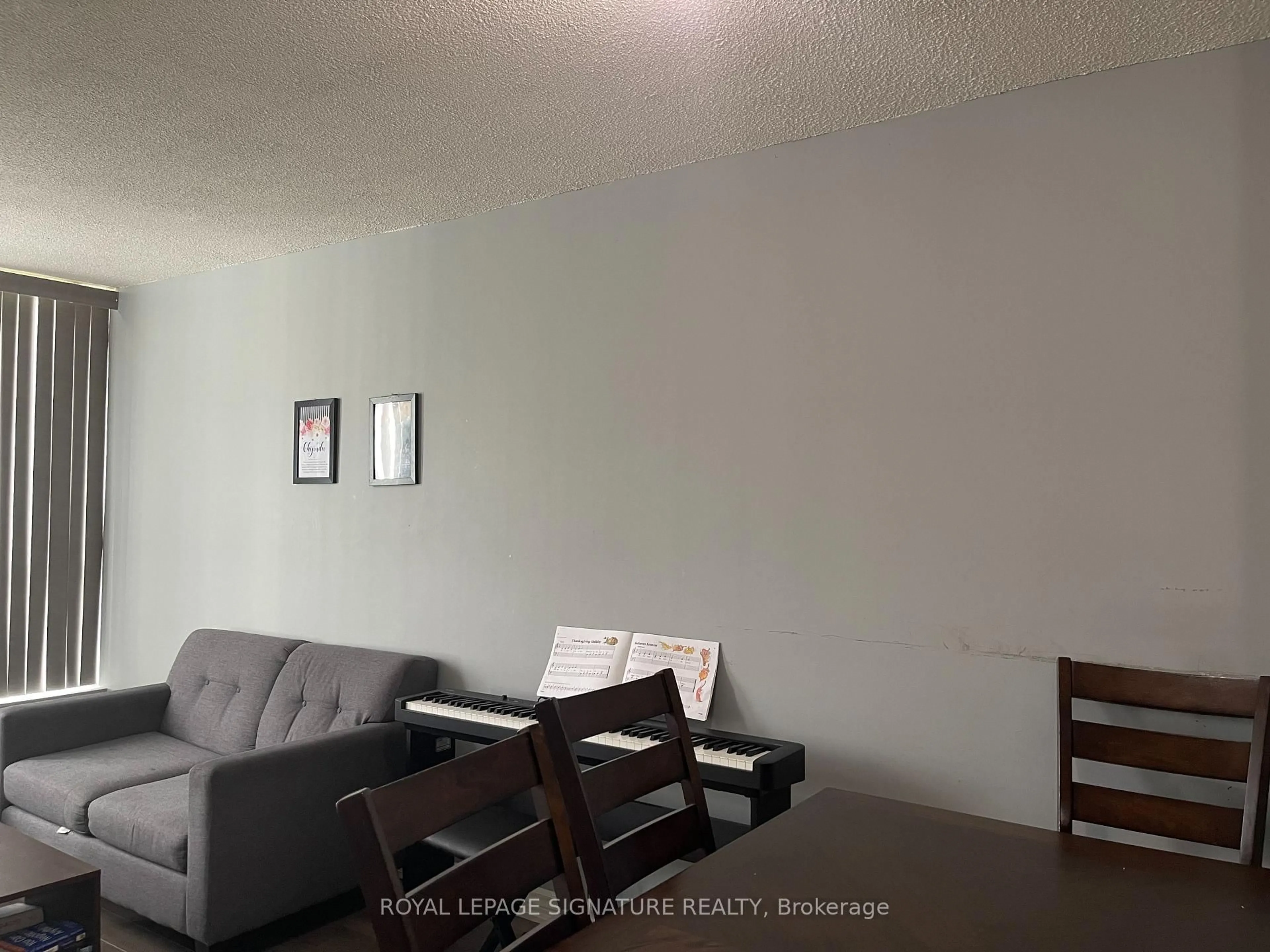 A pic of a room for 3050 Ellesmere Rd #1604, Toronto Ontario M1E 5E6