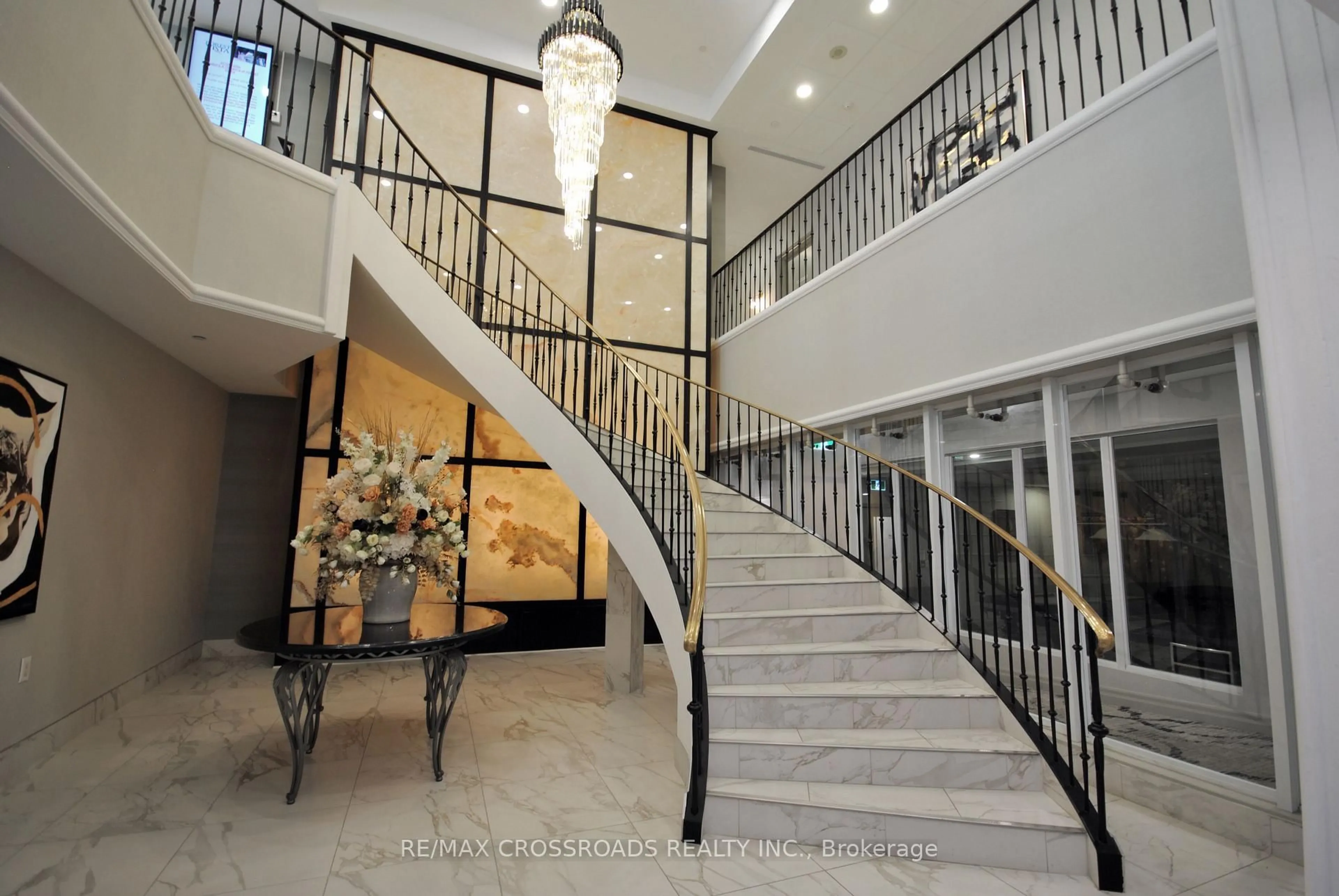 Indoor foyer for 61 Town Centre Crt #708, Toronto Ontario M1P 5C5
