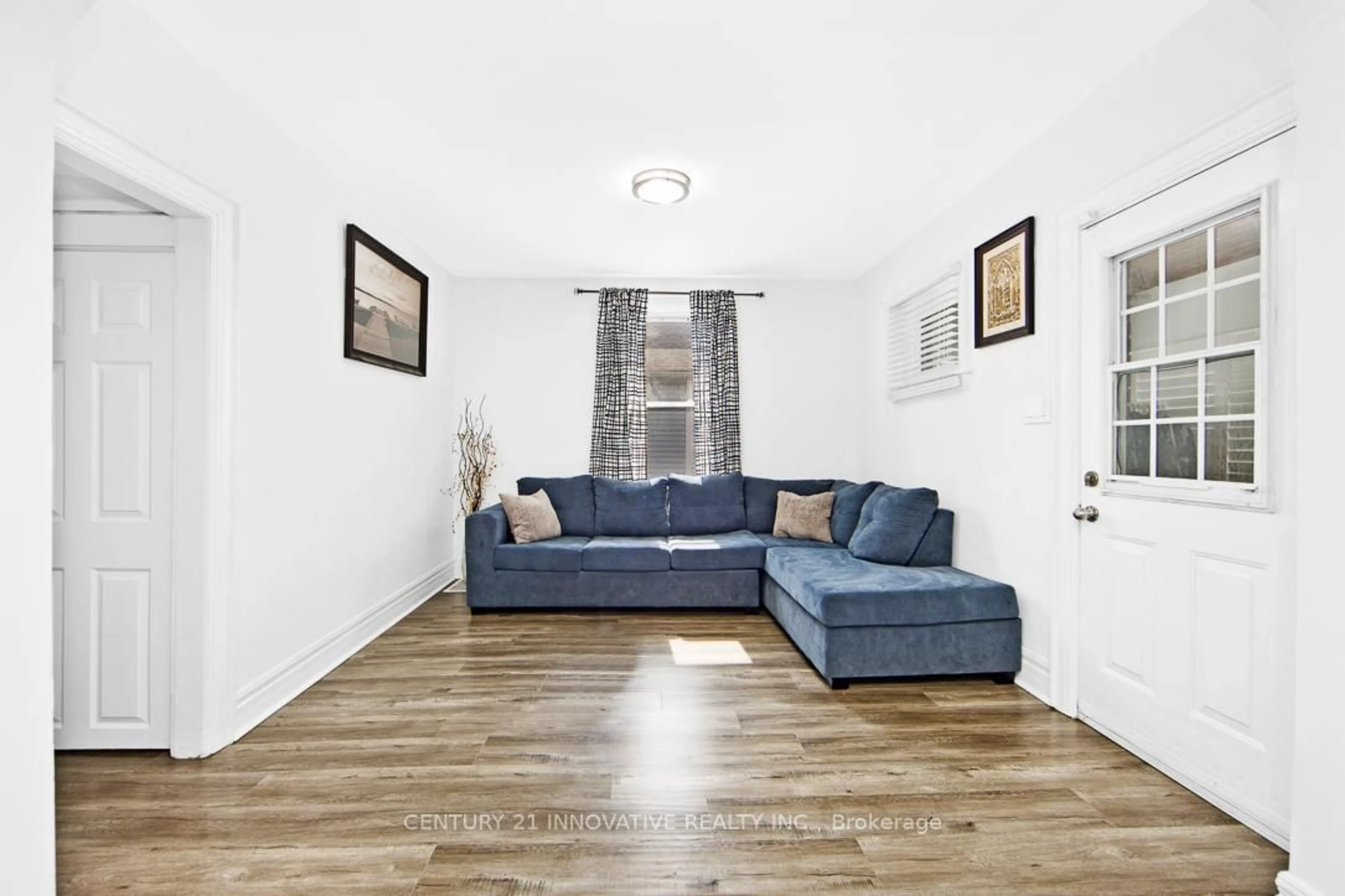 Living room with furniture, unknown for 219 Verdun Rd, Oshawa Ontario L1H 5T1