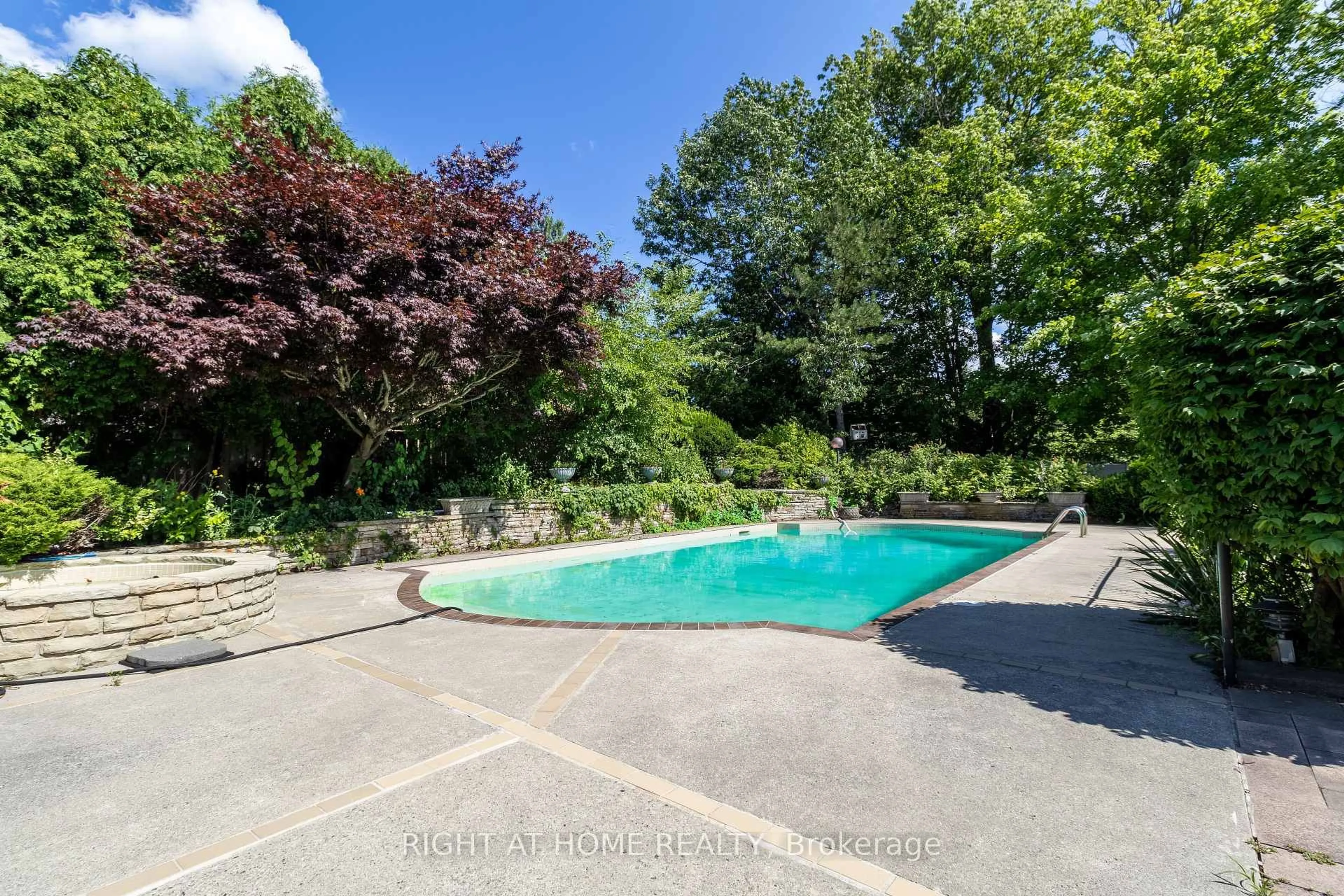 Pool for 175 Bathgate Dr, Toronto Ontario M1C 1T4