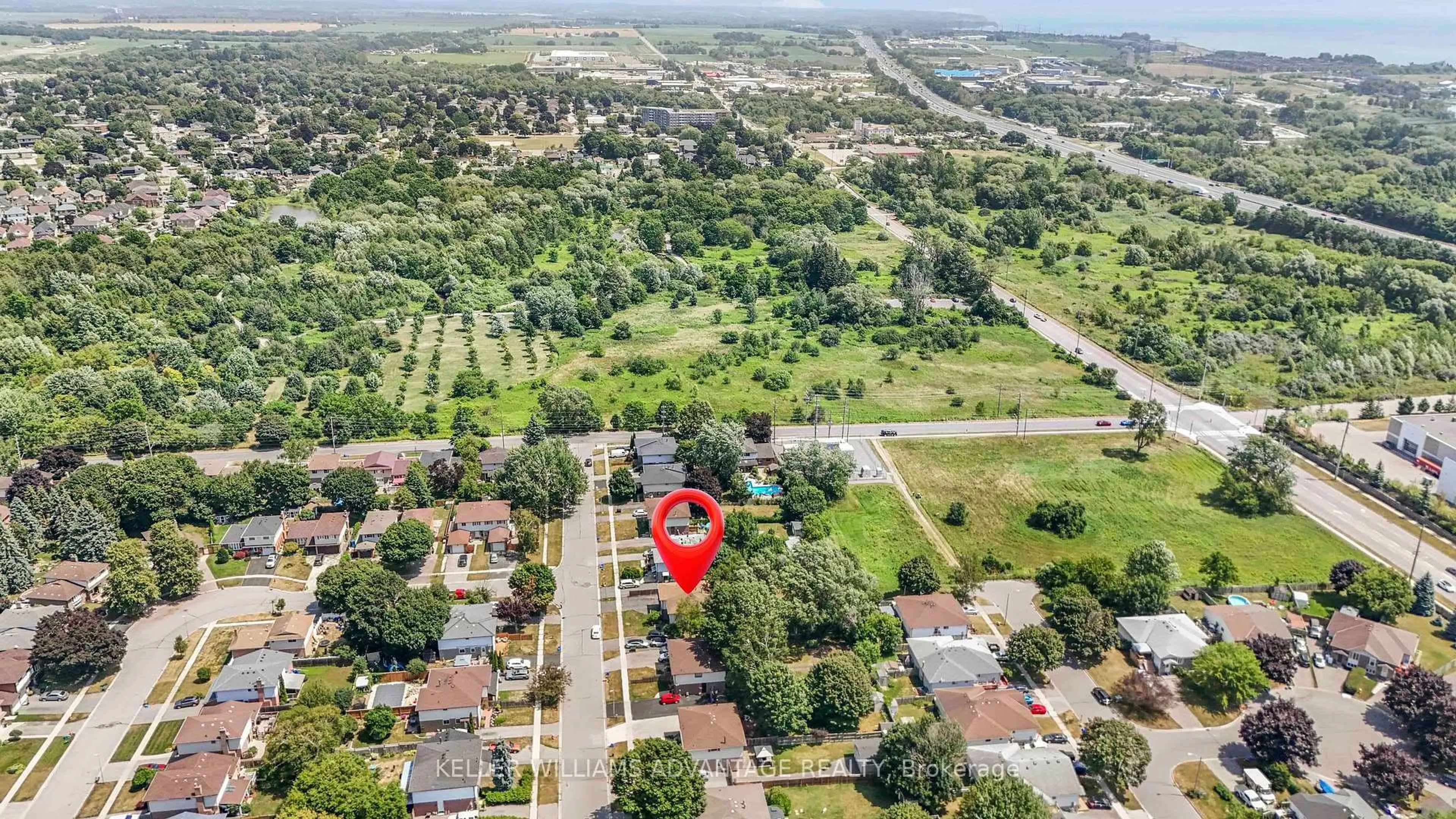 A pic from outside/outdoor area/front of a property/back of a property/a pic from drone, street for 17 Loscombe Dr, Clarington Ontario L1C 3S8
