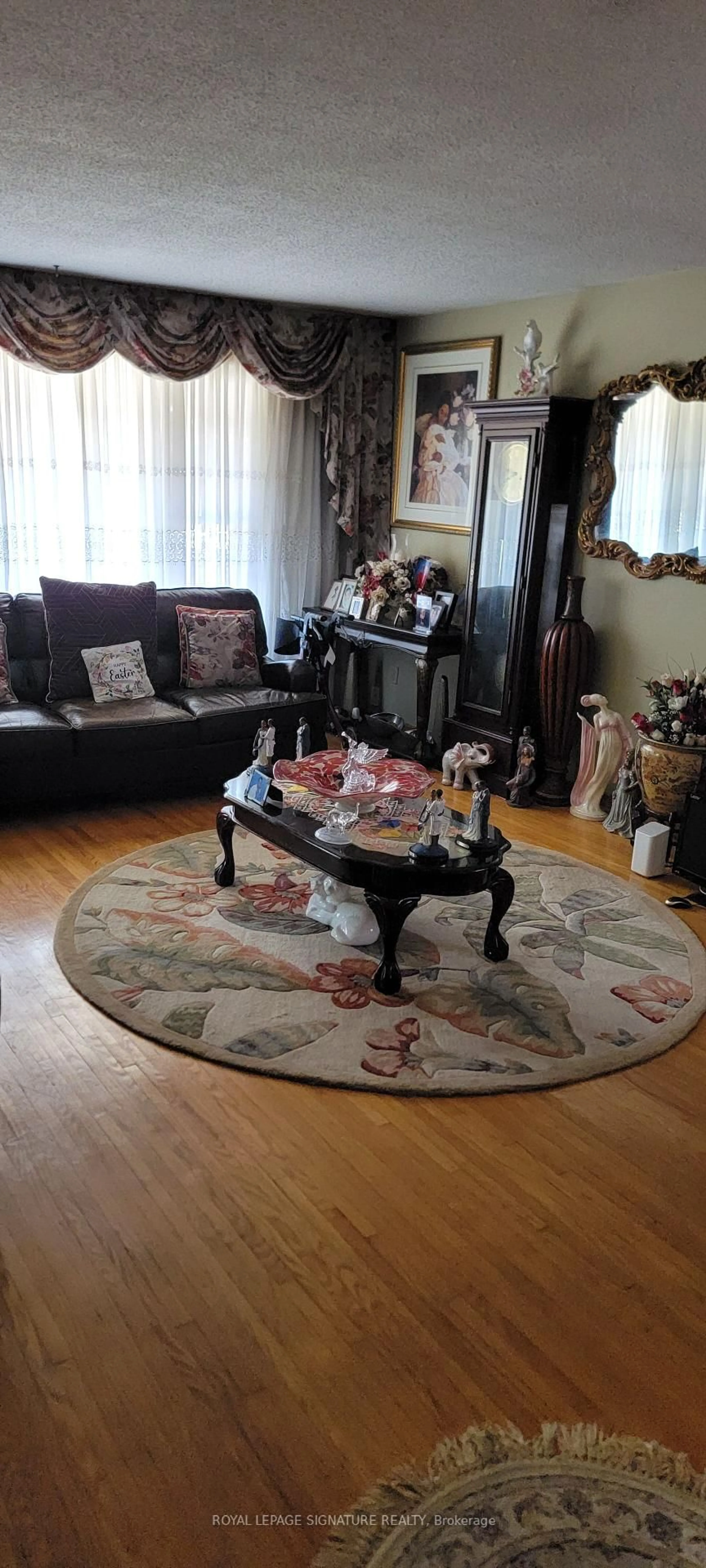 Living room with furniture, unknown for 235 Danzig St, Toronto Ontario M1E 2L5