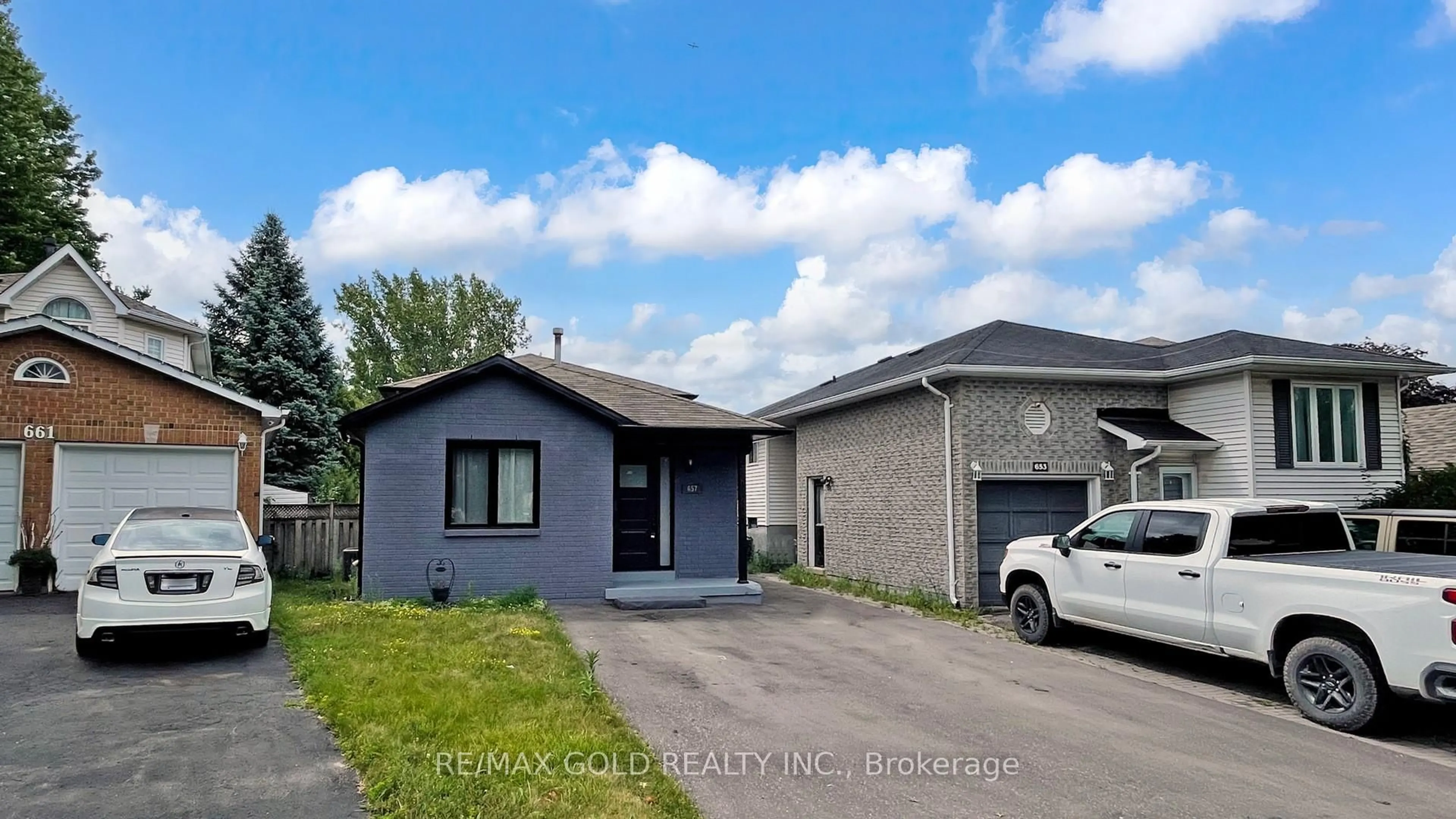 Home with brick exterior material, street for 657 Idylwood Crt, Oshawa Ontario L1K 2G7