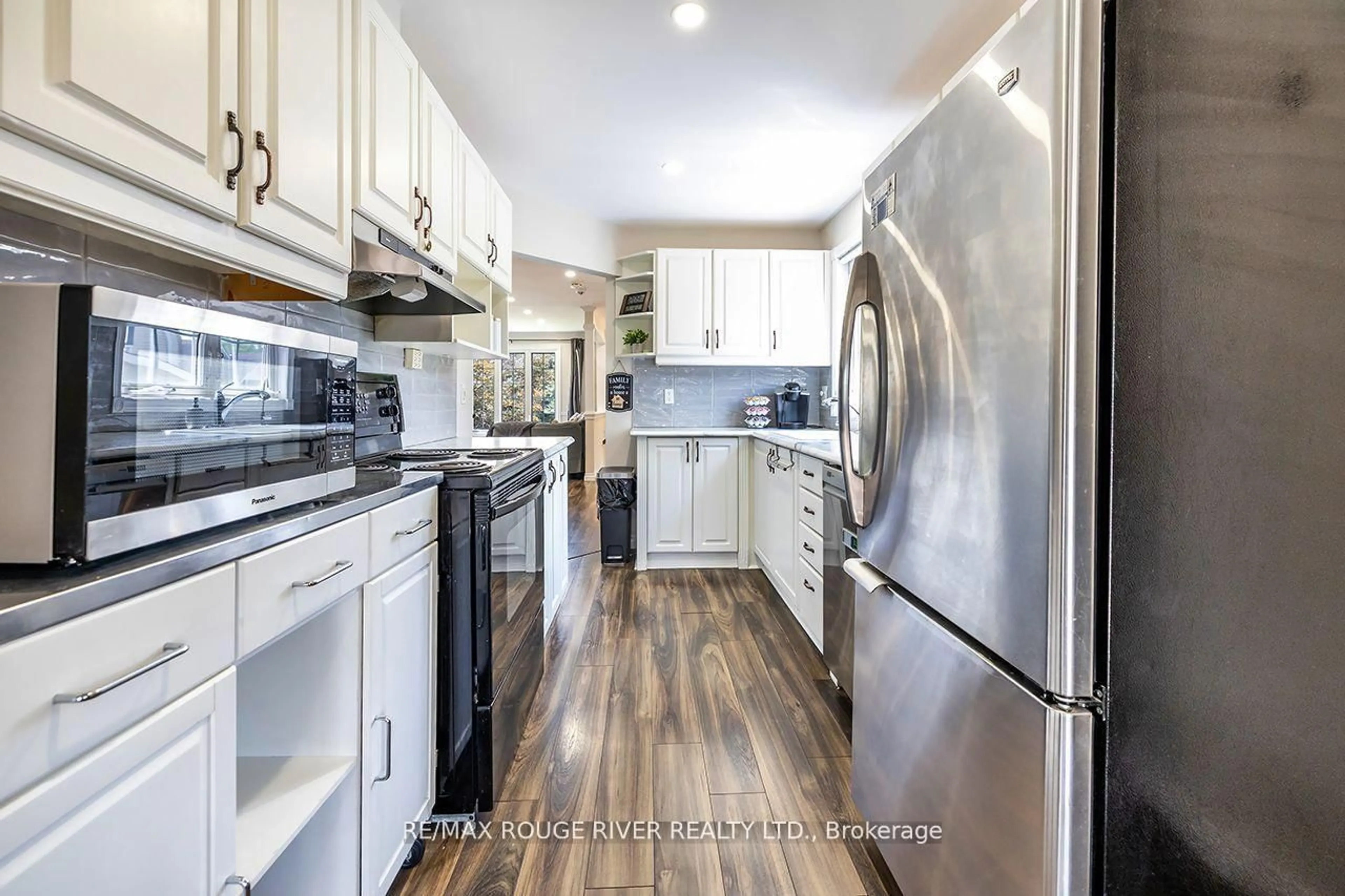 Open concept kitchen, unknown for 411 Pompano Crt, Oshawa Ontario L1K 1M9