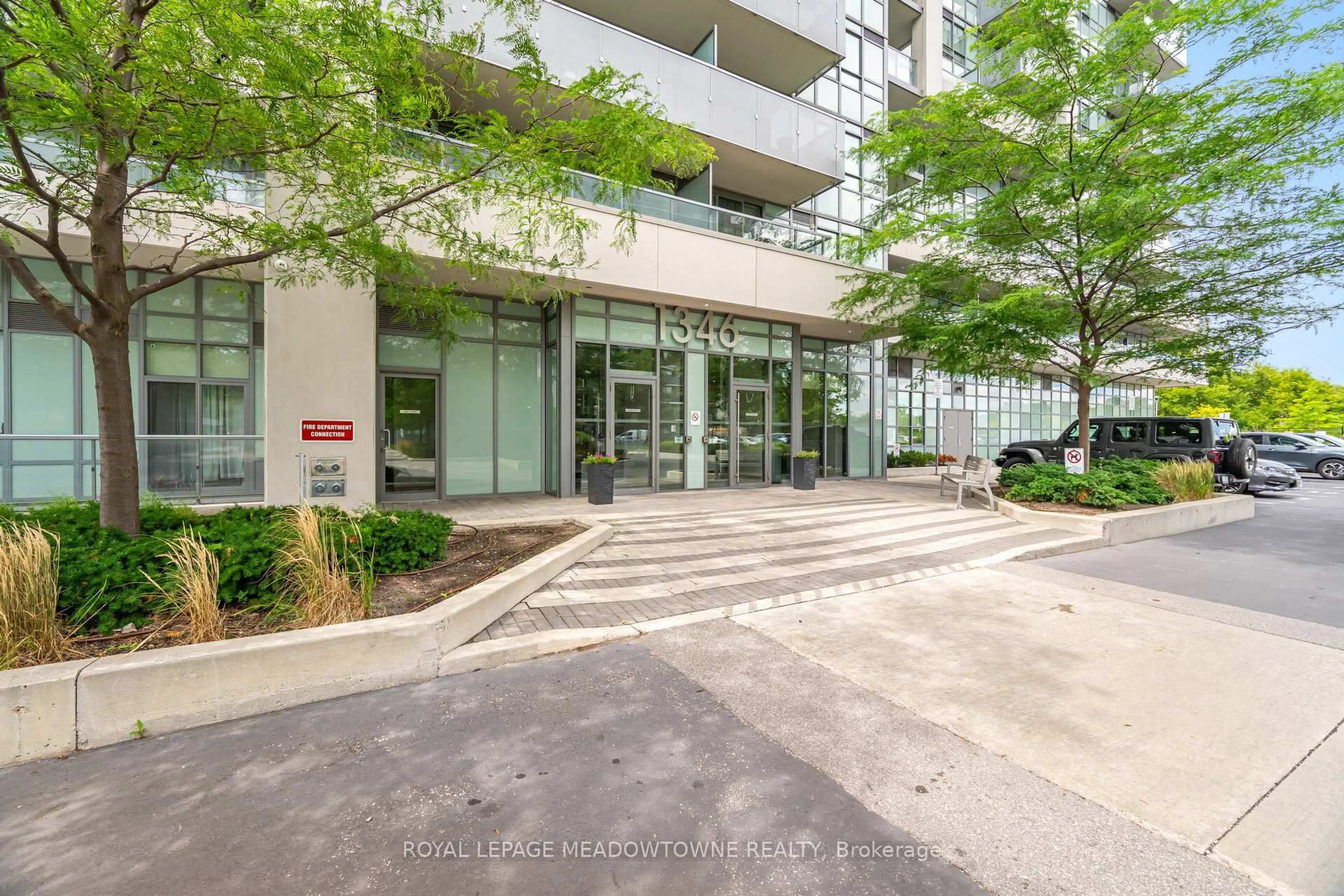 Indoor foyer for 1346 Danforth Rd #815, Toronto Ontario M1J 0A9
