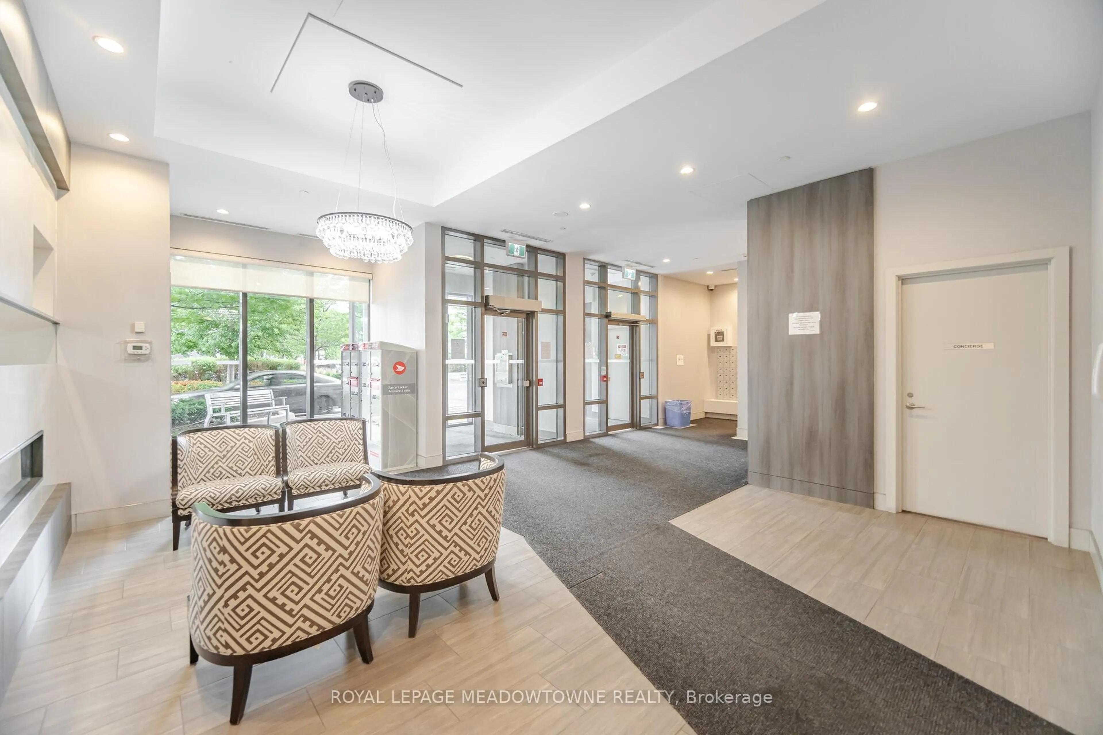 Indoor foyer for 1346 Danforth Rd #815, Toronto Ontario M1J 0A9